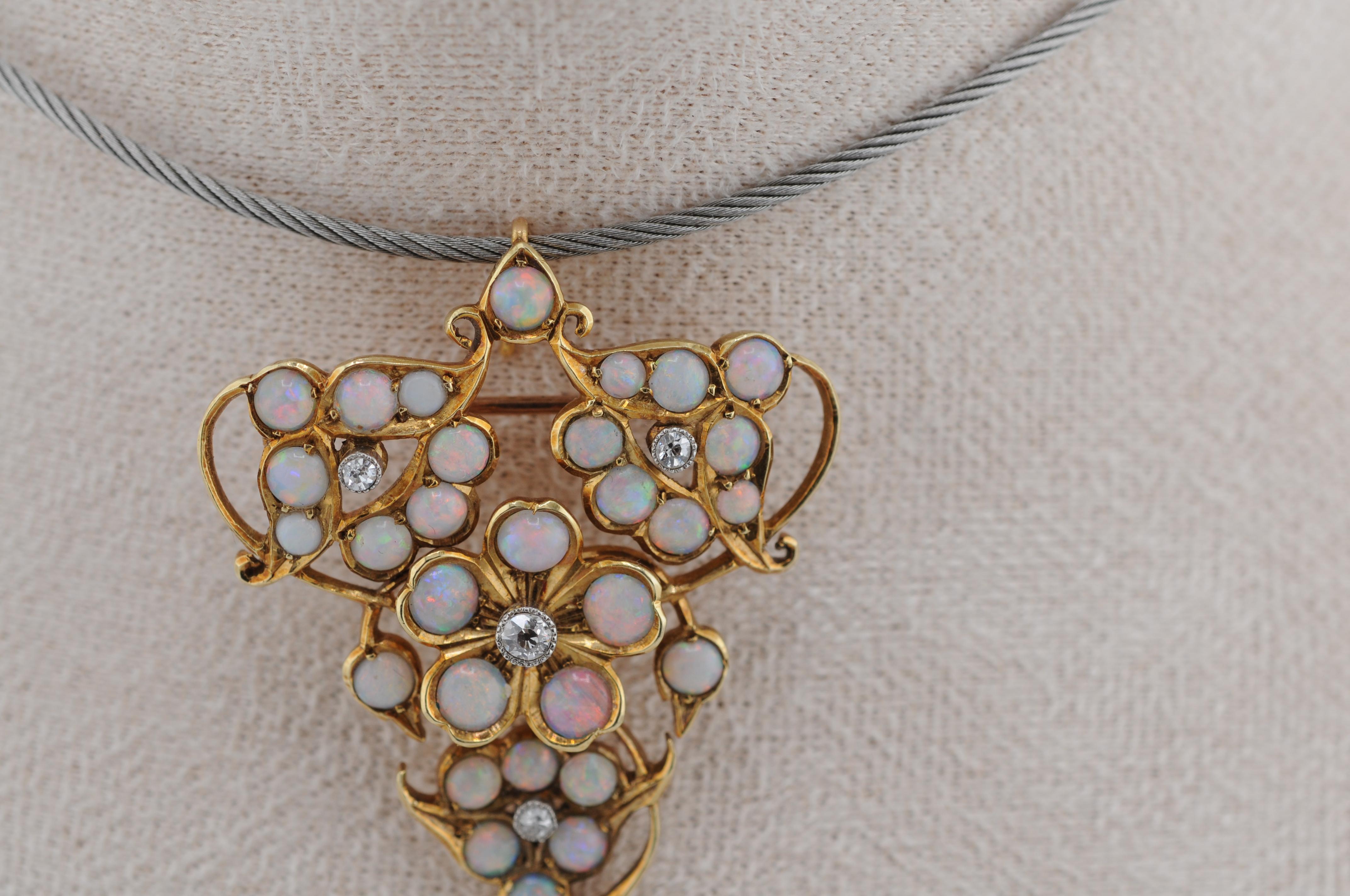Majestic Art Nouveau Brosche Anhänger in 14K Gold mit Opal Diamanten 1900 (Gemischter Schliff) im Angebot
