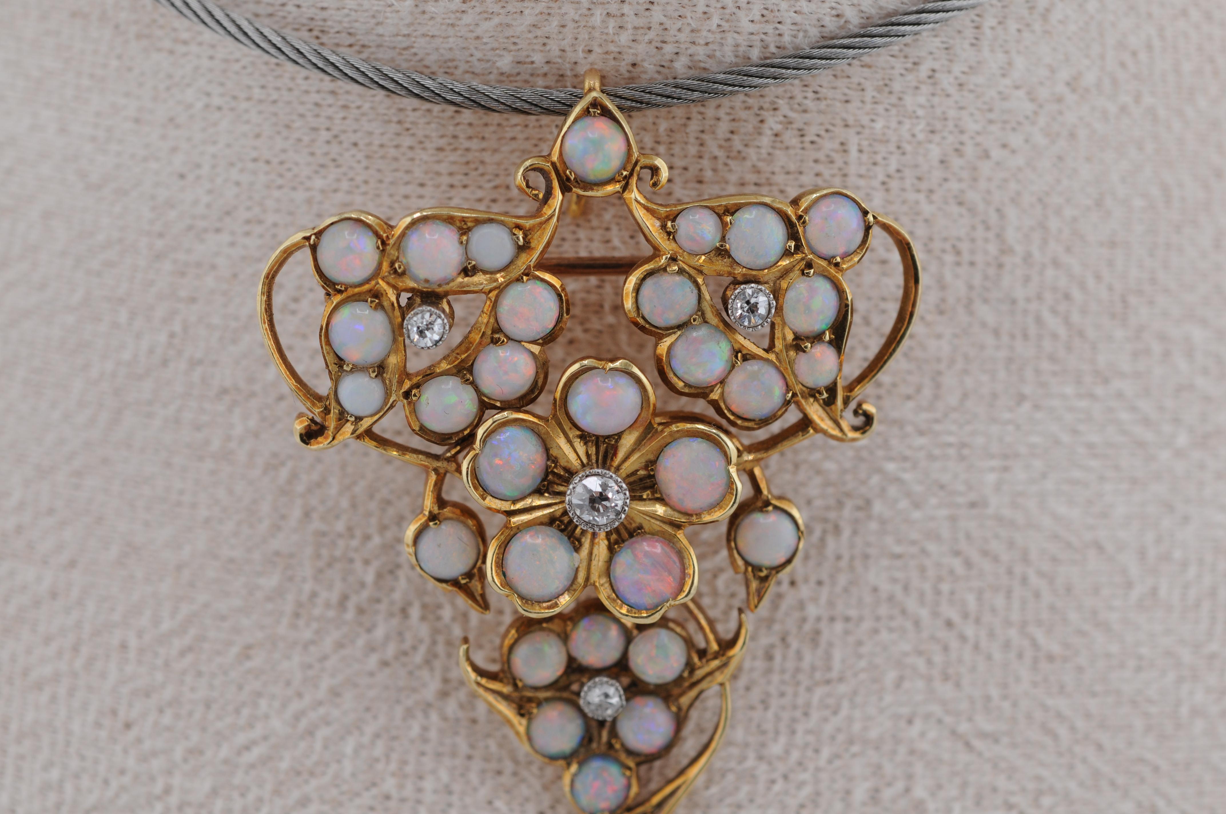 Majestic Art Nouveau Brosche Anhänger in 14K Gold mit Opal Diamanten 1900 im Angebot 1