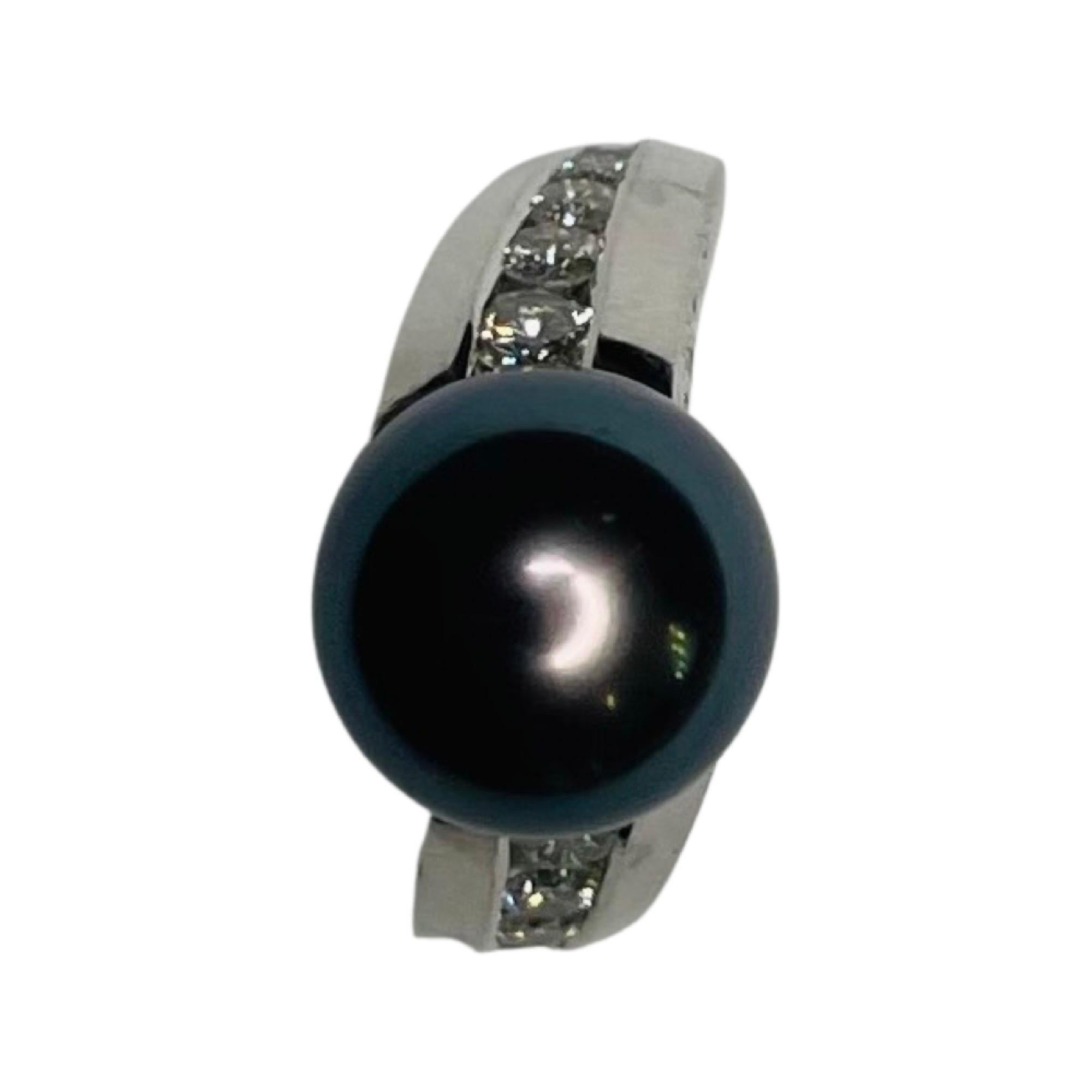 Contemporary Majestic Art Platinum Cultured Black Tahitian Pearl and Diamond Ring For Sale