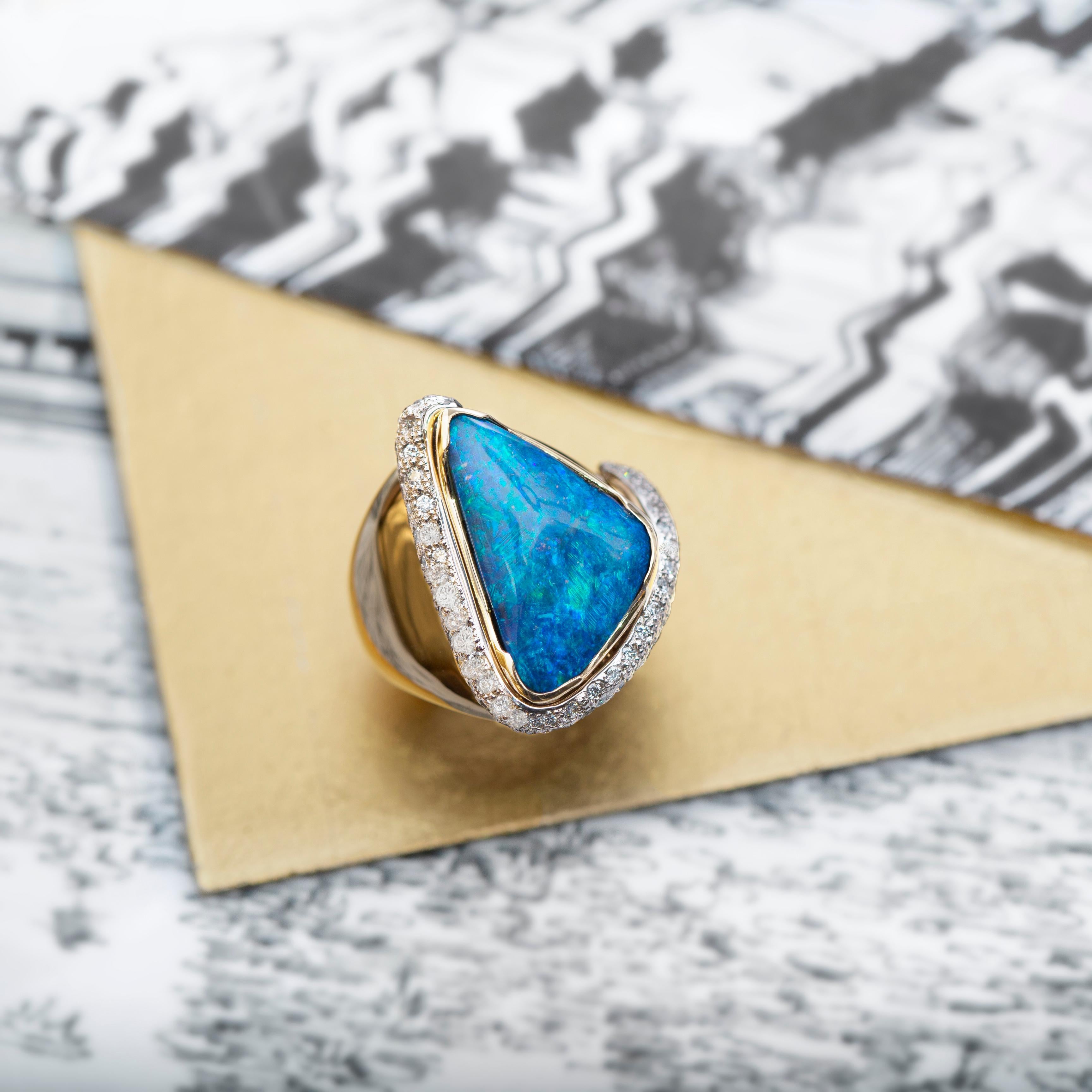 Women's Majestic Australian Opal Jewellery Set Opal Ring Opal Pendant Opal Earrings For Sale