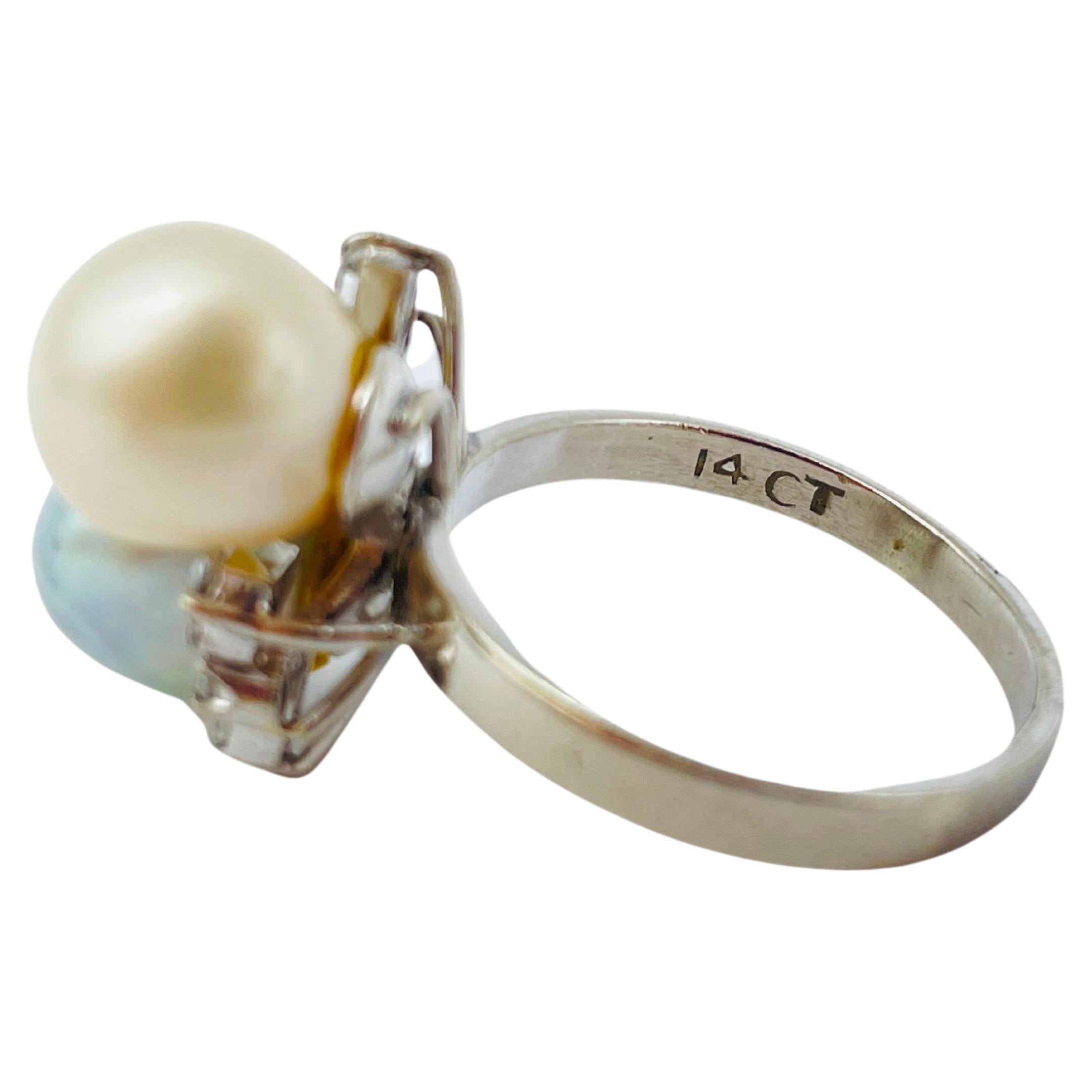 Baguette Cut Majestic Baguette Diamond Perls Ring For Sale