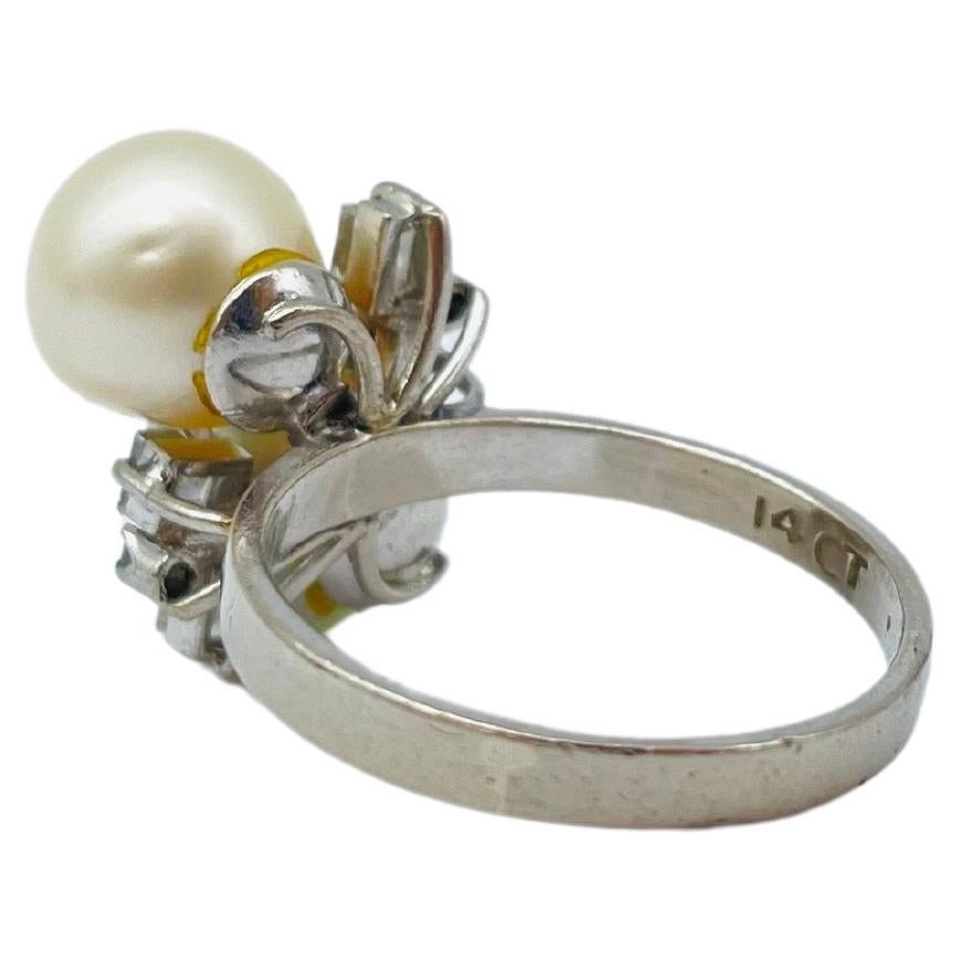 Majestic Baguette Diamond Perls Ring For Sale 3
