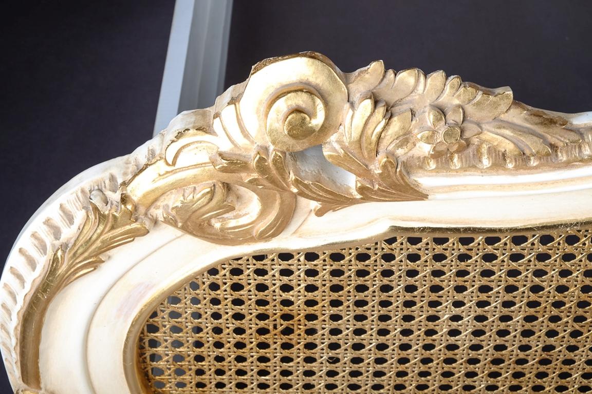 Majestätisches Barockbett im Stil von Louis XVI im Zustand „Gut“ im Angebot in Berlin, DE