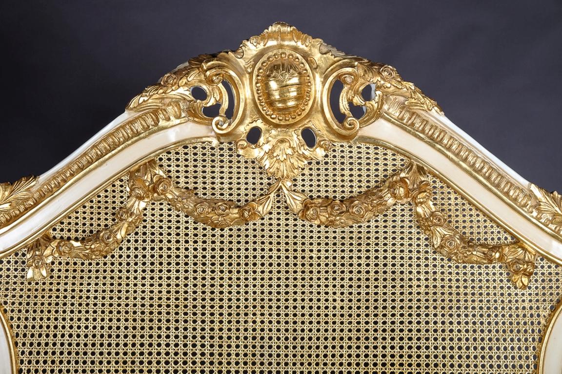 20th Century Majestic Baroque Bed in the Style of Louis XVI For Sale