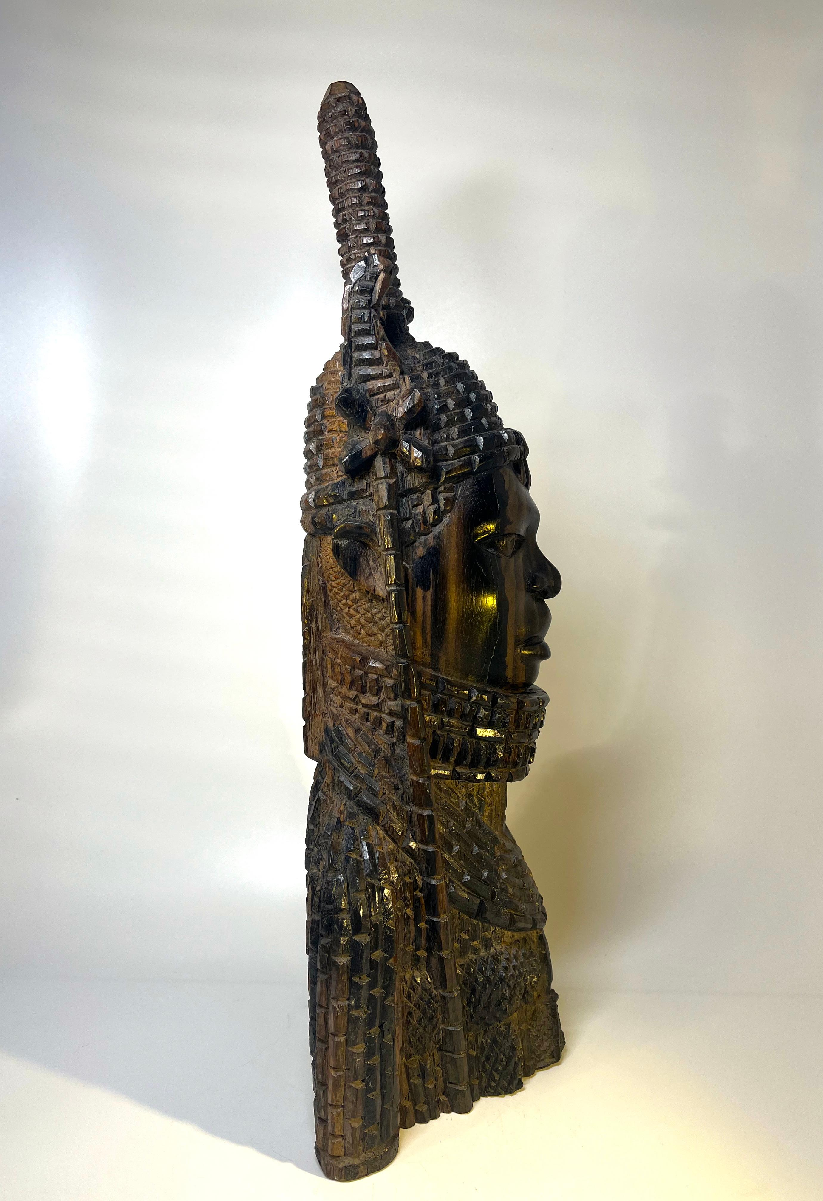 Majestic Benin King Oba, Finely Carved Ebony Bust, Nigeria West Africa C1930s For Sale 1