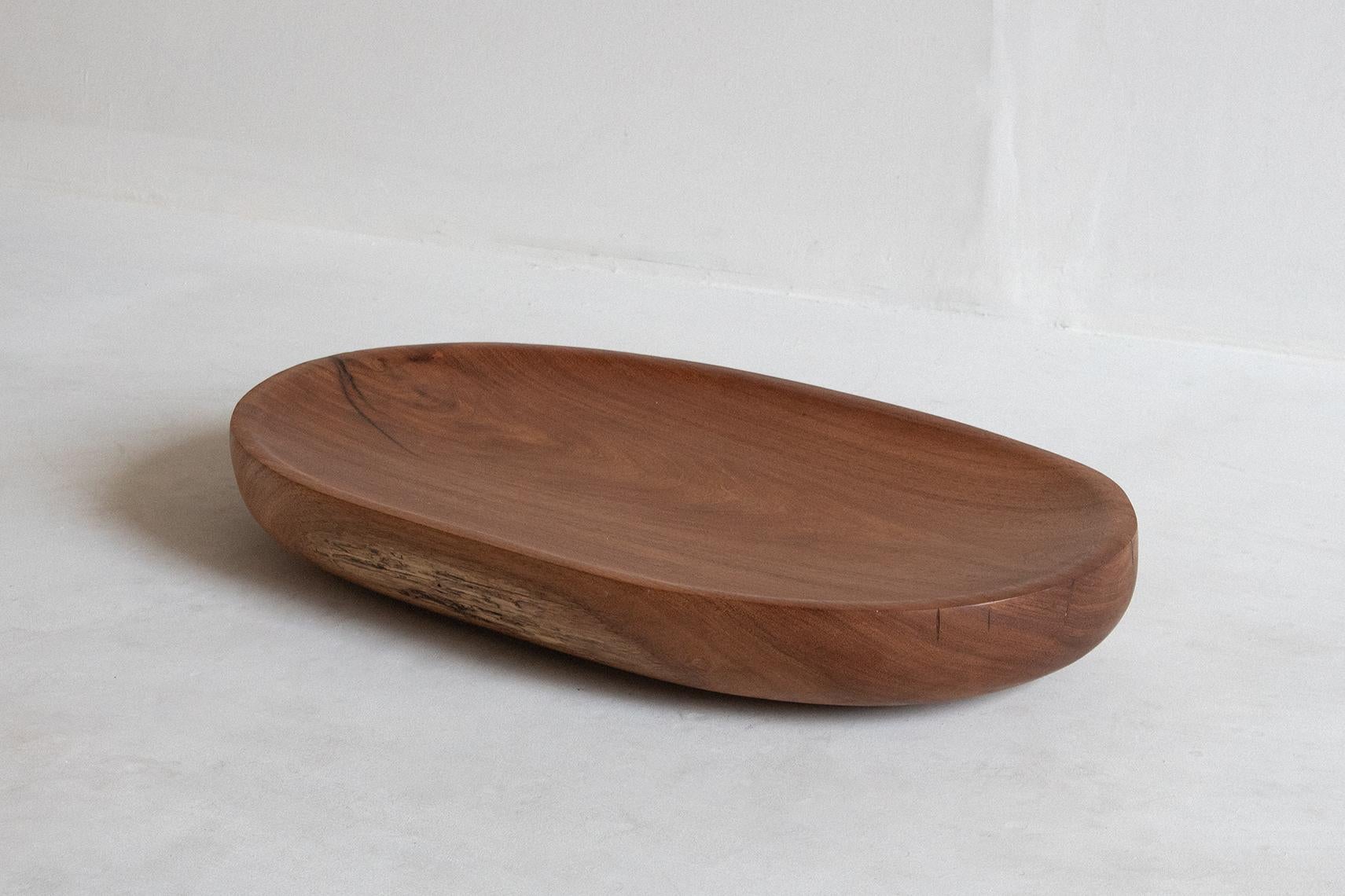 Hand-Carved Majestic bowl in reclaimed tzalam wood from the mayan jungle For Sale