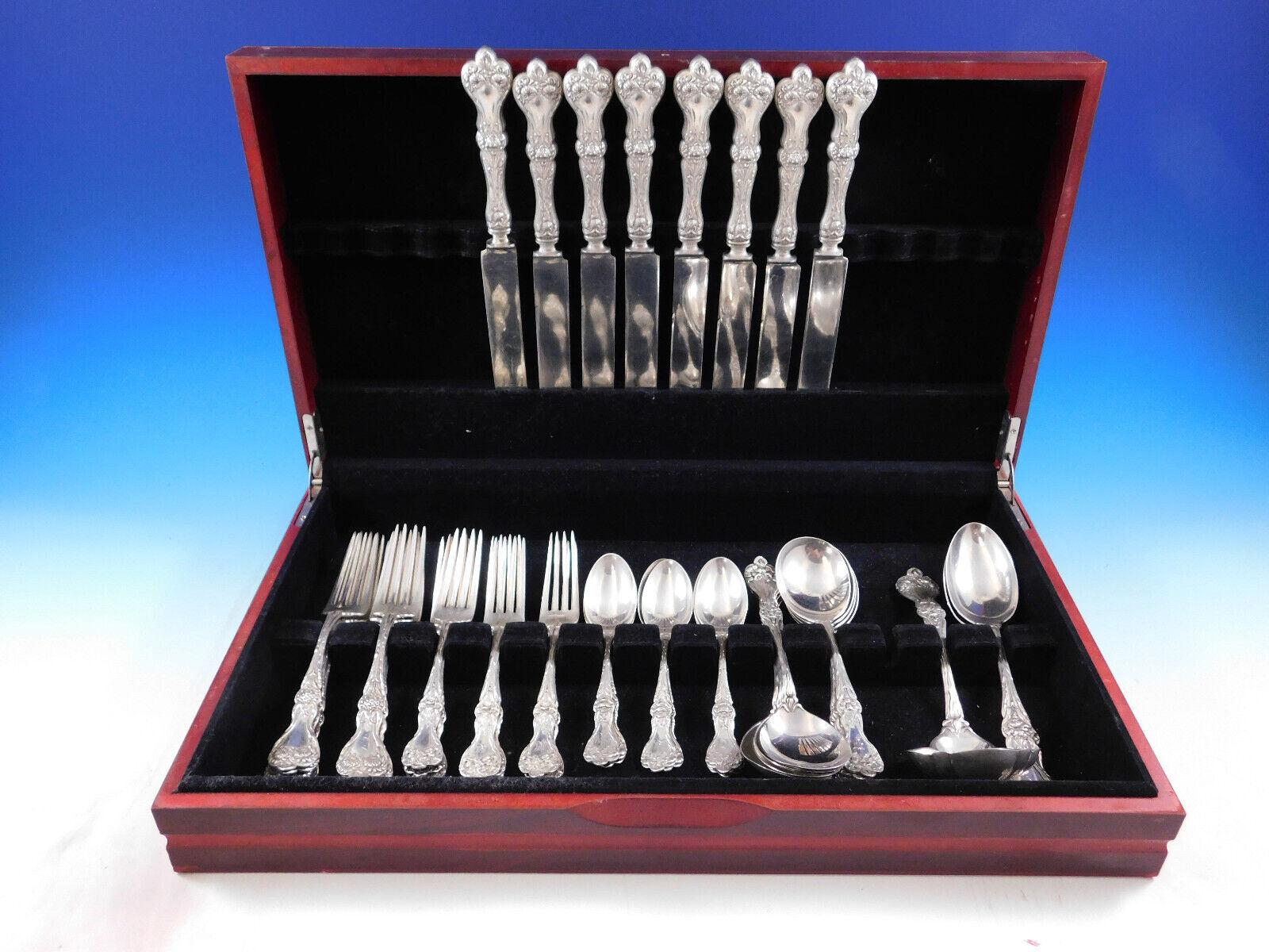 Gorgeous Dinner Size Majestic by Alvin sterling Silver flatware set - 43 pieces. This set includes:

8 Dinner Size Knives, 9 5/8