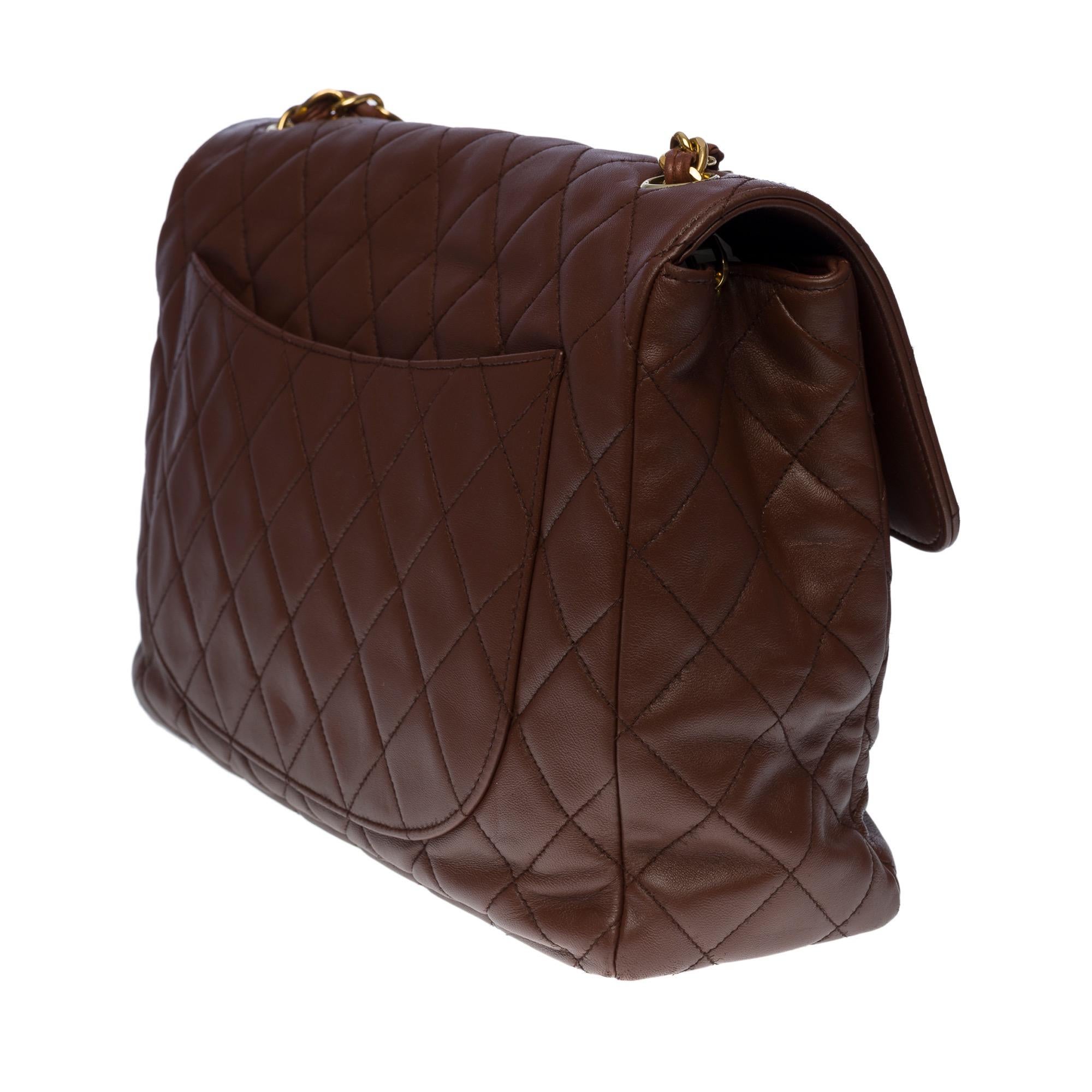 Majestic Chanel Timeless/Classic jumbo flap bag in brown quilted leather, GHW In Good Condition For Sale In Paris, IDF