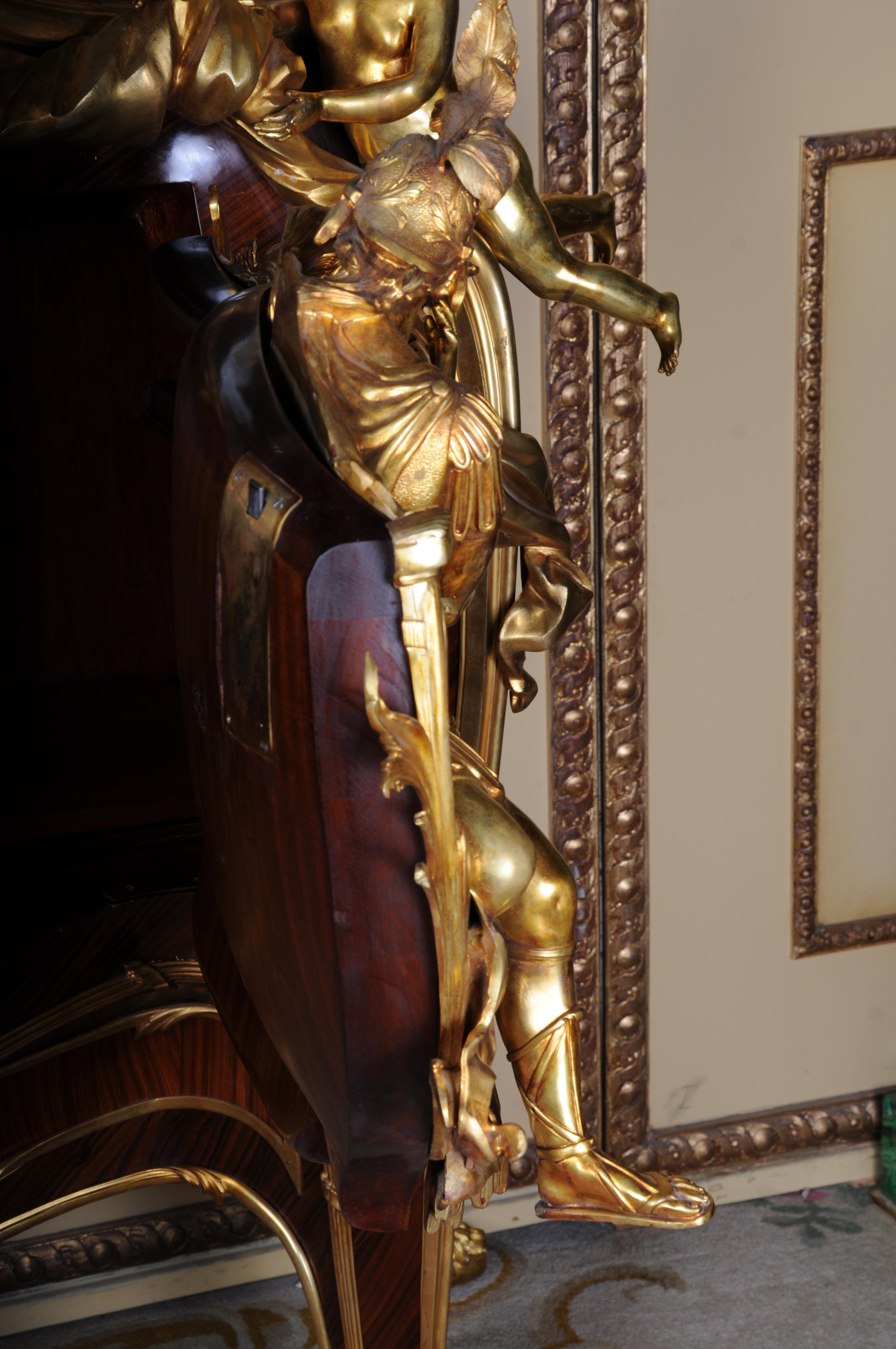 Commode majestueuse designée par Francois Linke & Leon Massagé, Paris en vente 6