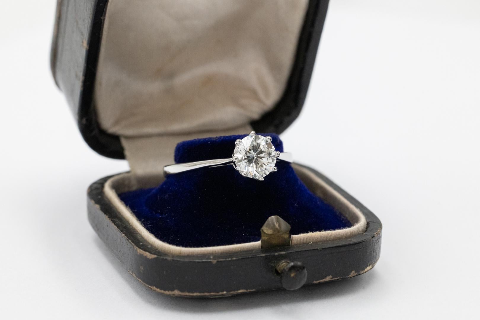 Contemporain Bague solitaire contemporaine Majestic avec un diamant H/SI2 de 1,28 ct. en vente