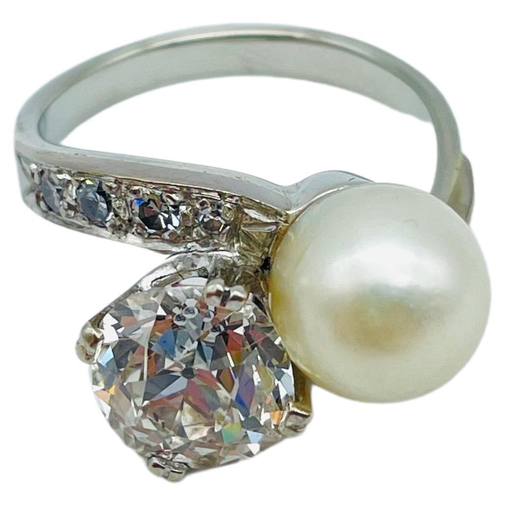 Majestic vintage Diamond ring with pearl in 18k whitegold  For Sale 4