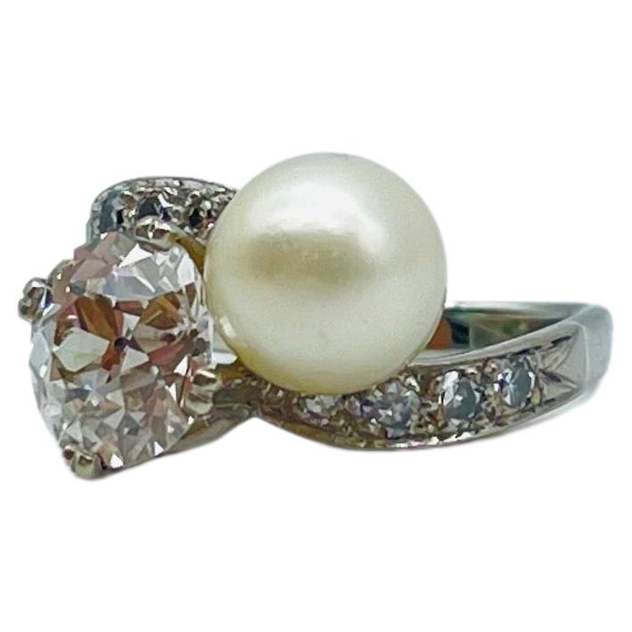 Majestic vintage Diamond ring with pearl in 18k whitegold  For Sale 5