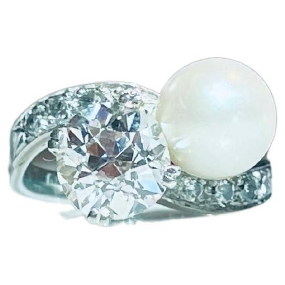 Majestic vintage Diamond ring with pearl in 18k whitegold  For Sale 7