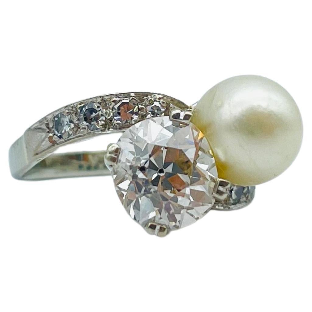 Majestic vintage Diamond ring with pearl in 18k whitegold  For Sale 3