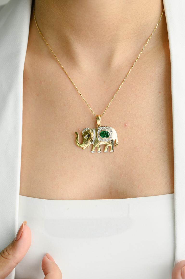 Majestic Elephant Emerald Diamond Pendant, 14k Solid Yellow Gold Lucky Pendant In New Condition For Sale In New York, NY
