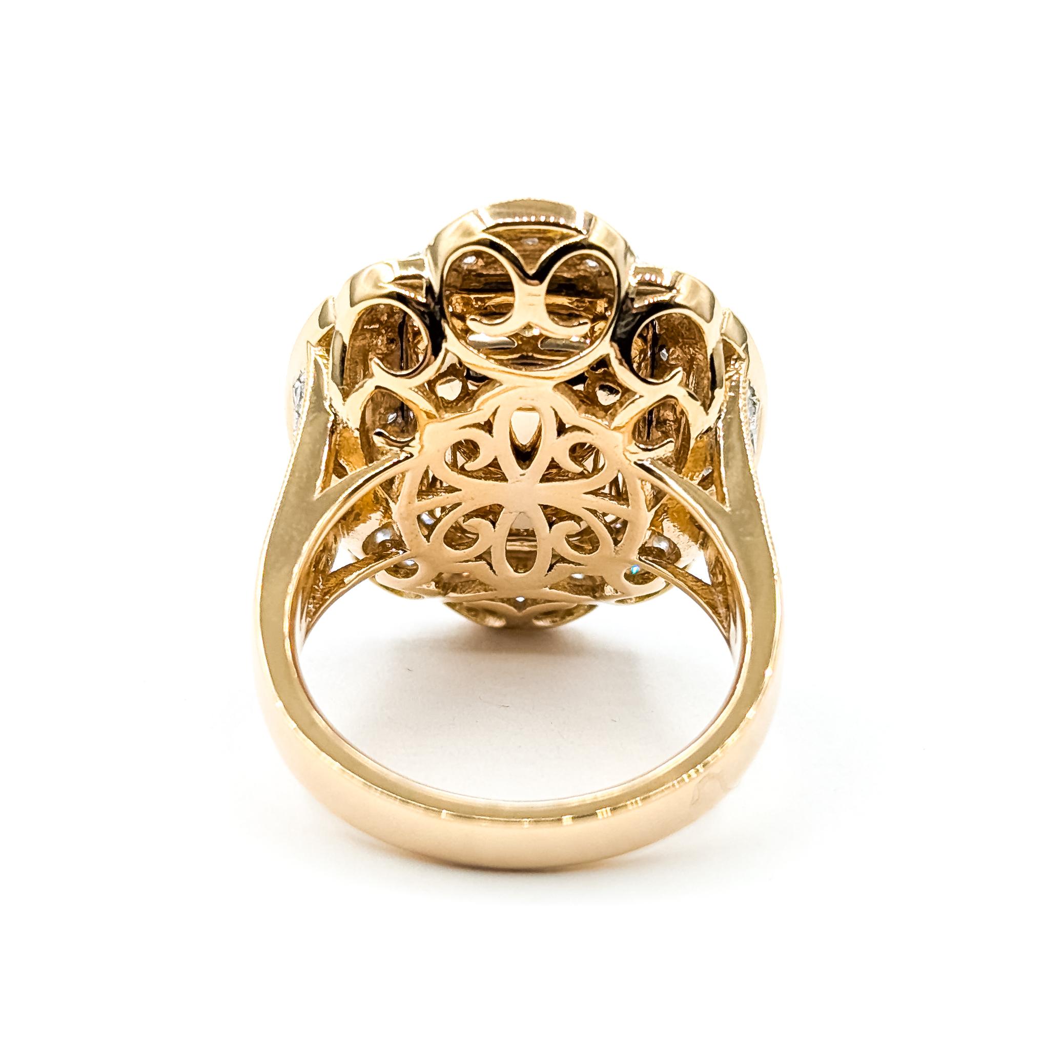 Majestic Smaragd & Diamant Milgrain Halo Ring in Platin im Angebot 2