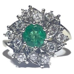 Majestic Flower white gold 14k Ring Diamond and emerald