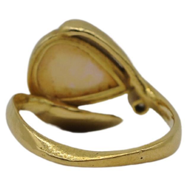 Aesthetic Movement majestic German master goldsmith 18k gold ring with diamond  For Sale