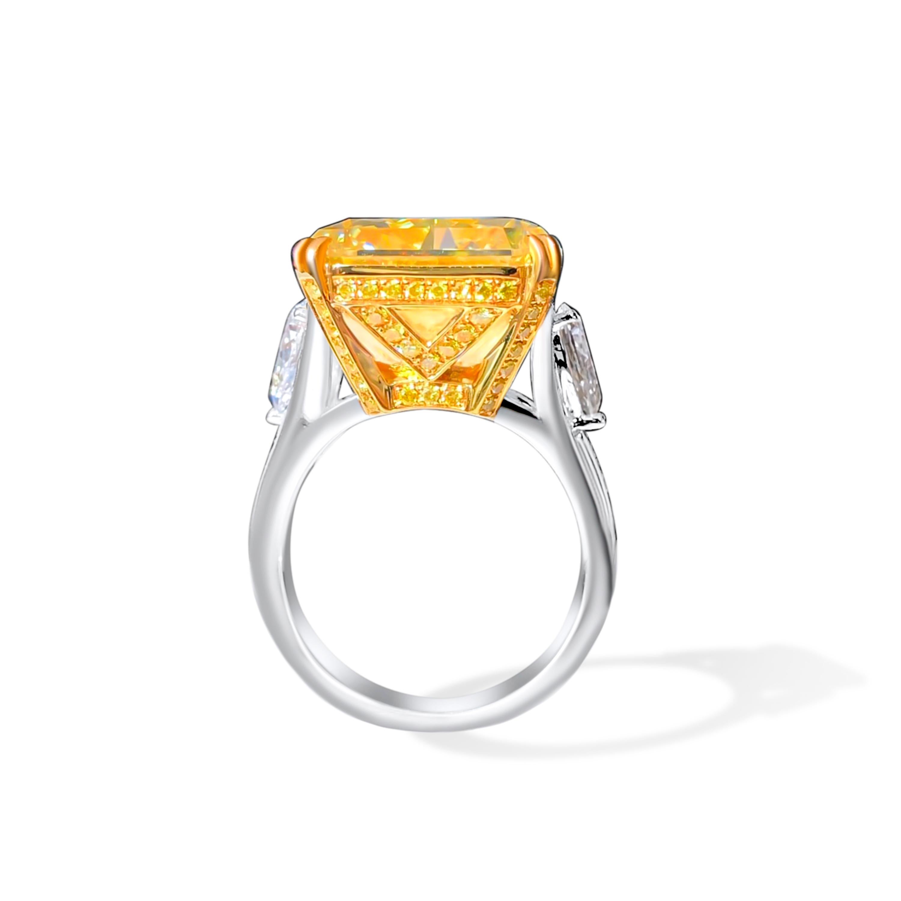 Women's or Men's Majestic GIA Certified 20.06 Carat Cushion Cut Yellow Diamond Cocktail Ring For Sale
