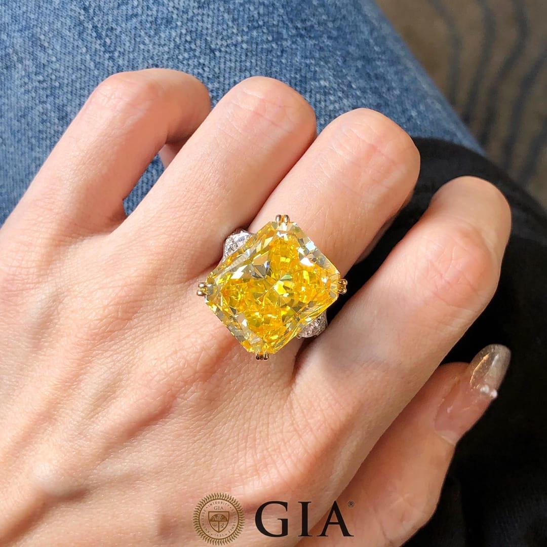 Majestic GIA Certified 20.06 Carat Cushion Cut Yellow Diamond Cocktail Ring For Sale 1