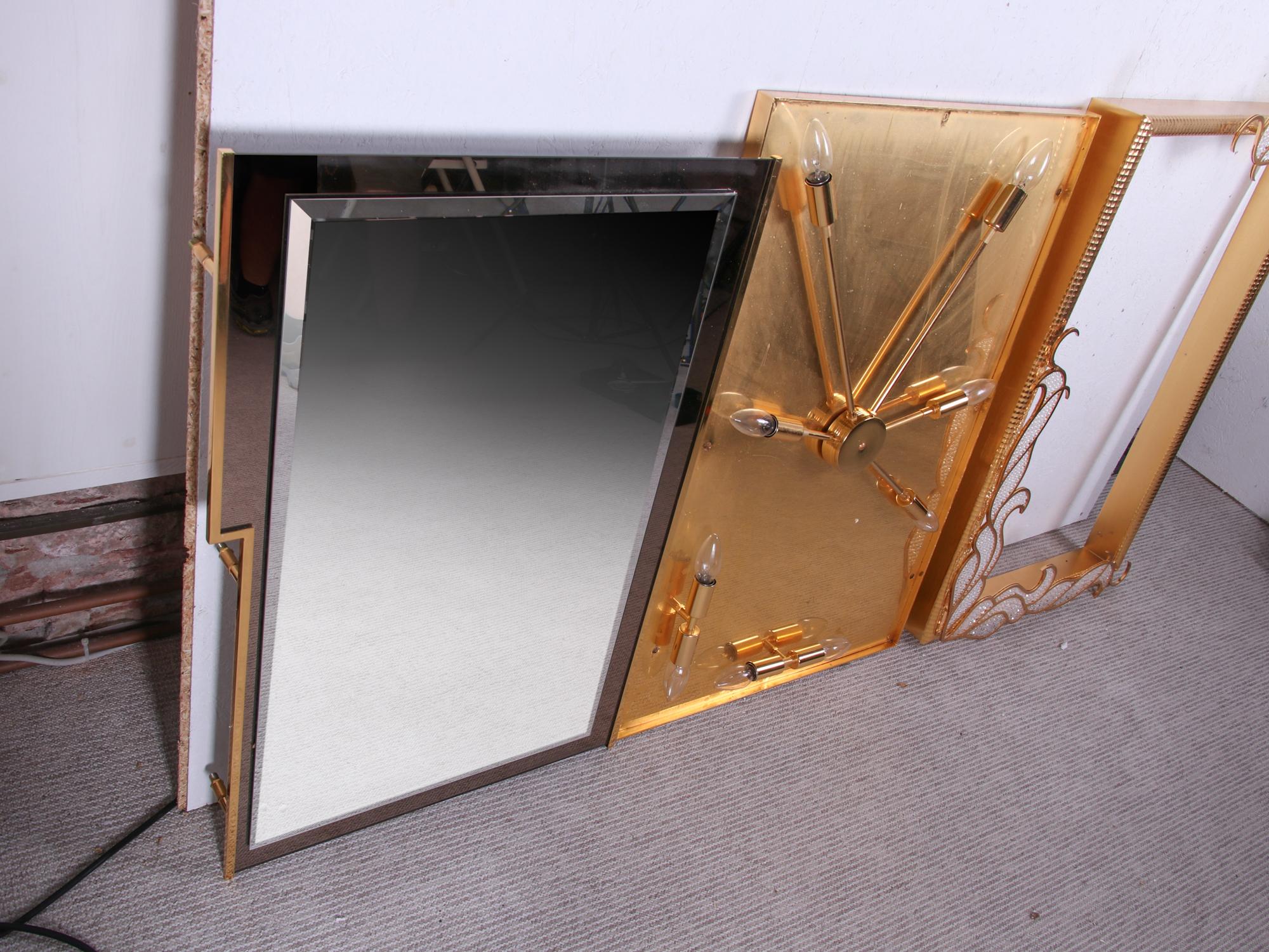 Majestueux miroir rétroéclairé de 38 pouces avec cristaux Swarovski par Kurt Faustig, Munich en vente 5