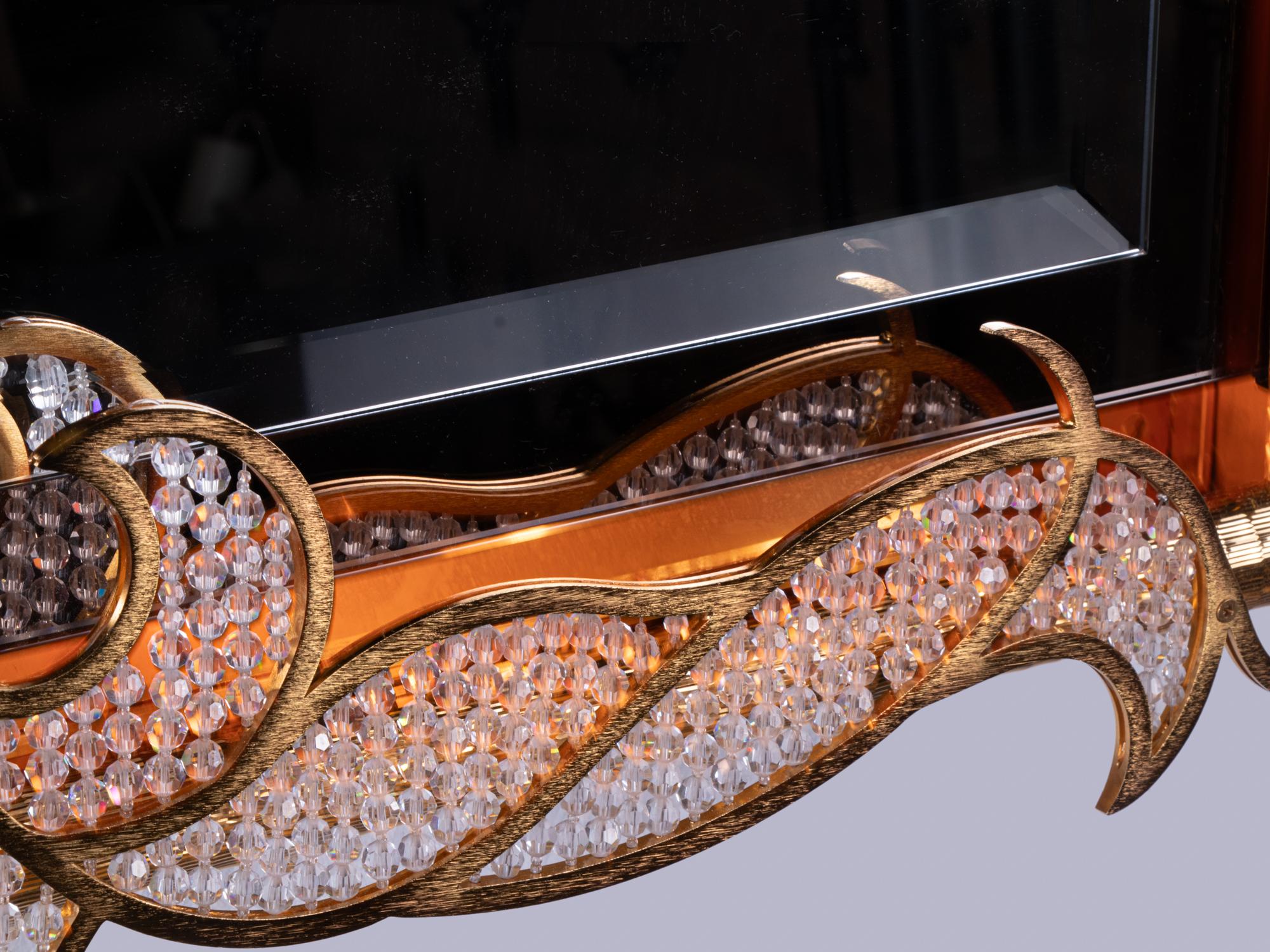 Doré Majestueux miroir rétroéclairé de 38 pouces avec cristaux Swarovski par Kurt Faustig, Munich en vente