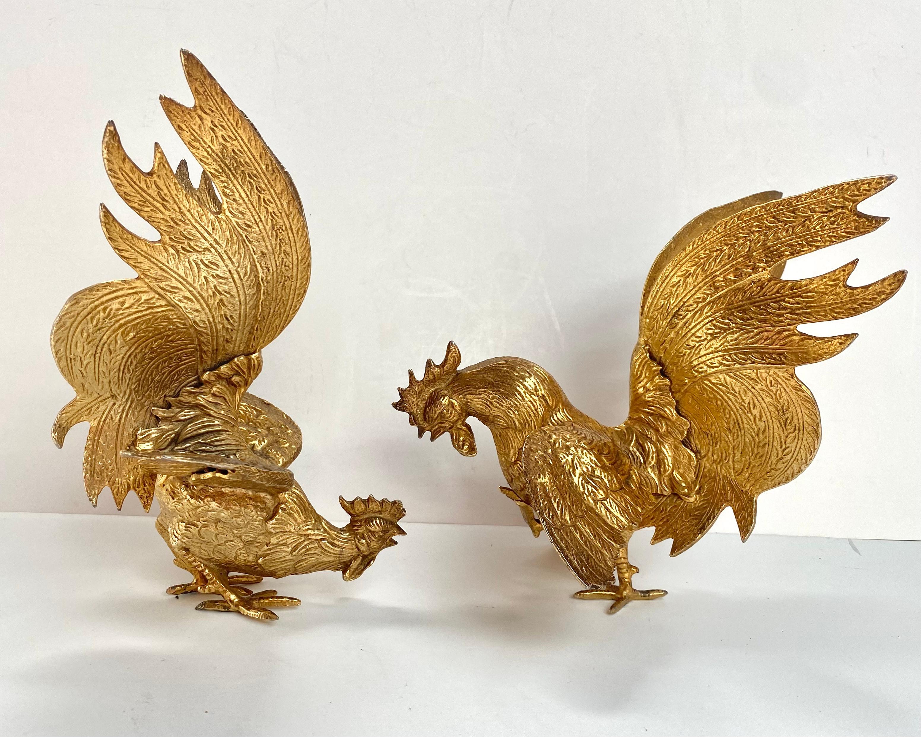 Majestic Gilt Brass Rooster Cock Figurines, Set 2, France, 1960s.

Highly detailed gilded brass rooster figurines.

Vintage figurines have a classic design and are handmade from natural and sustainable material which is resistant to impacts,