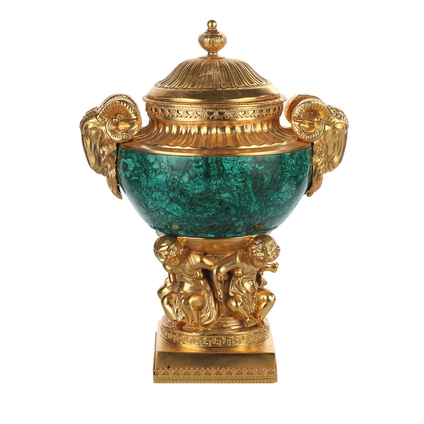 This magnificent vase, inspired by the baroque objects of the 17th and 18th century, features a body in malachite marble, whose vivid shade of green strikingly contrasts with the bronze base, decorations, and lid, and their gold patina. Typical