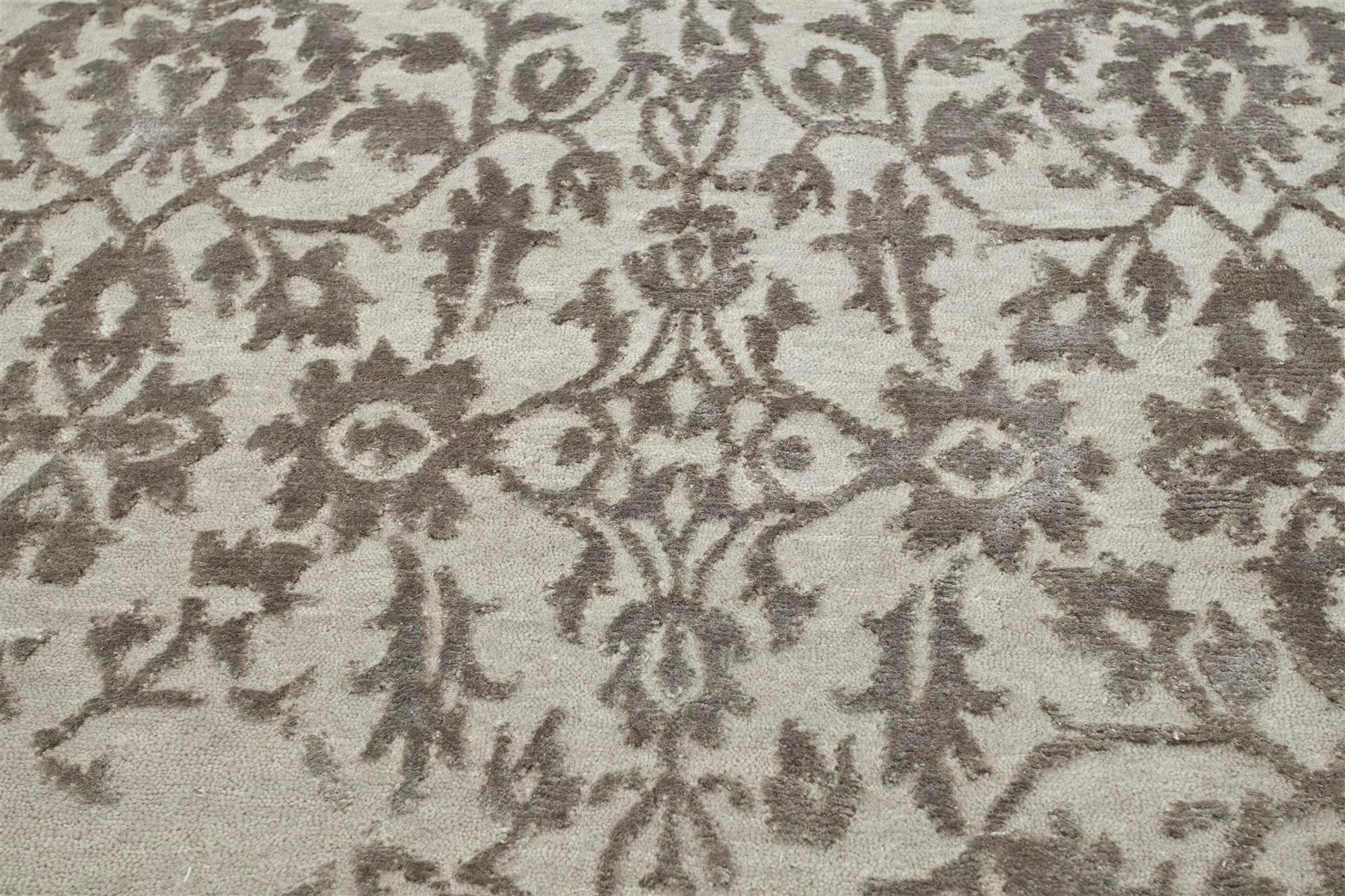 Indian Majestic Harmony Trellis Classic Gray & Shale 240X300 Cm Handknotted Rug For Sale