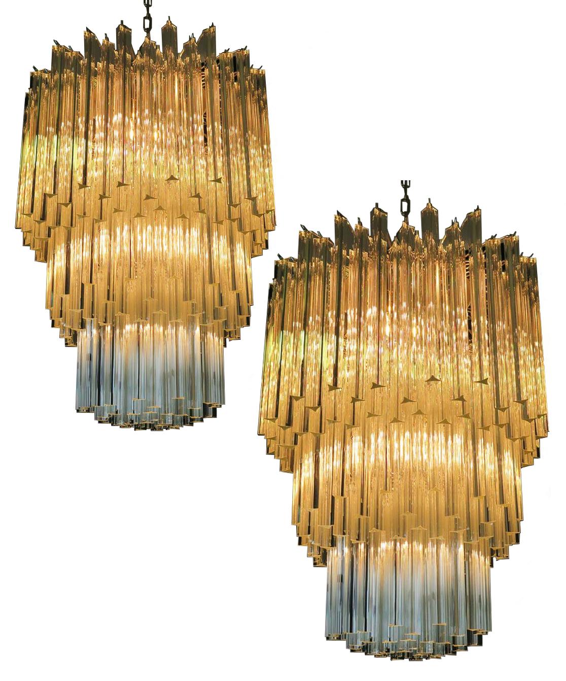 Majestueux lustre italien Triedri, 184 Prism, Murano Excellent état - En vente à Budapest, HU