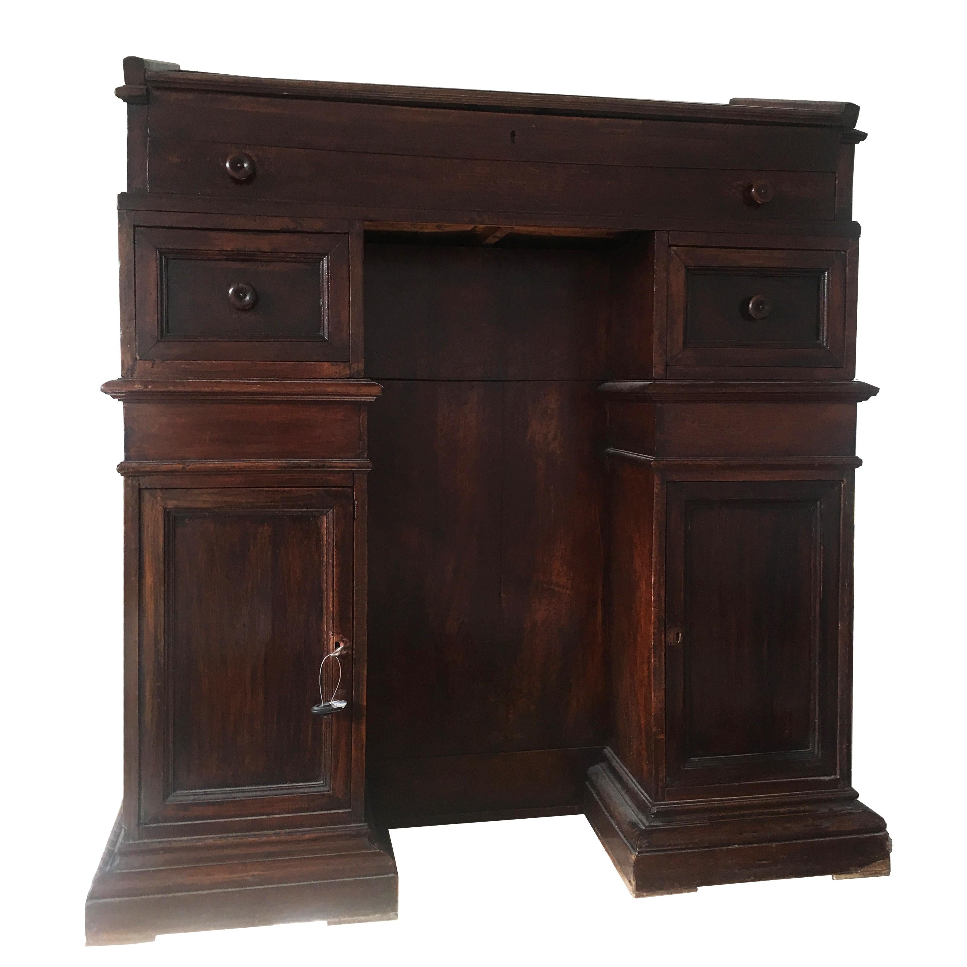 Majestic Italian Desk, circa 1820 For Sale 4