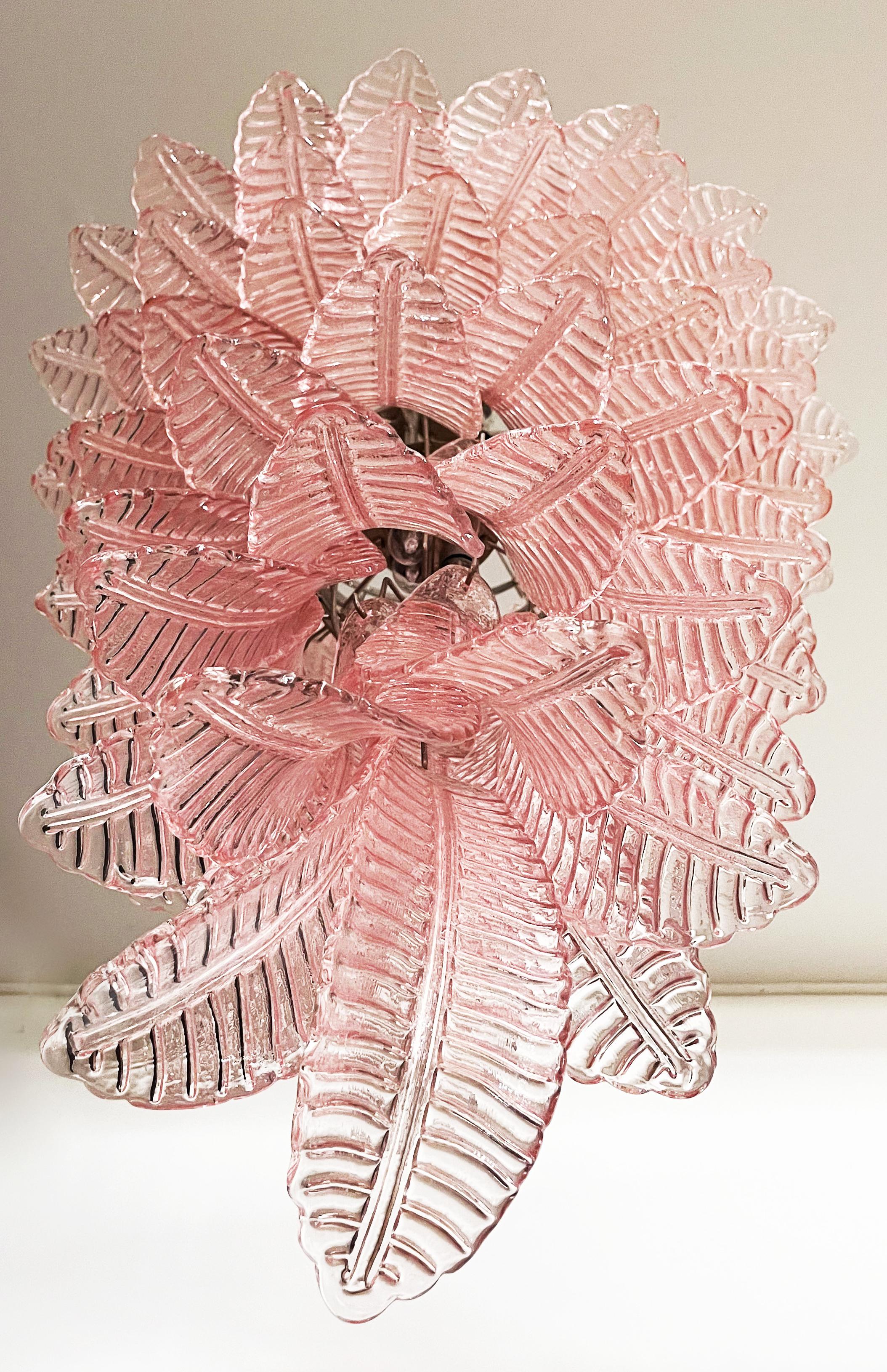Majestic Italian Murano Felci Glass spiral chandelier - 83 pink glasses For Sale 5