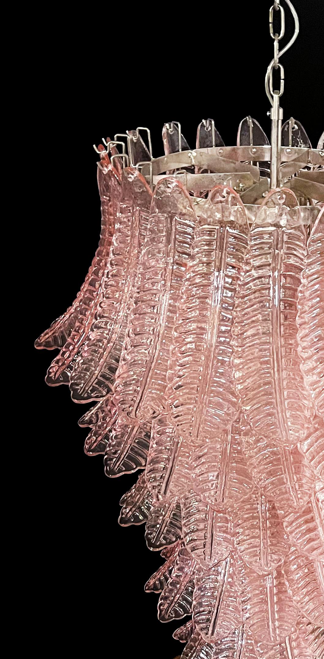 Majestic Italian Murano Felci Glass spiral chandelier - 83 pink glasses For Sale 11