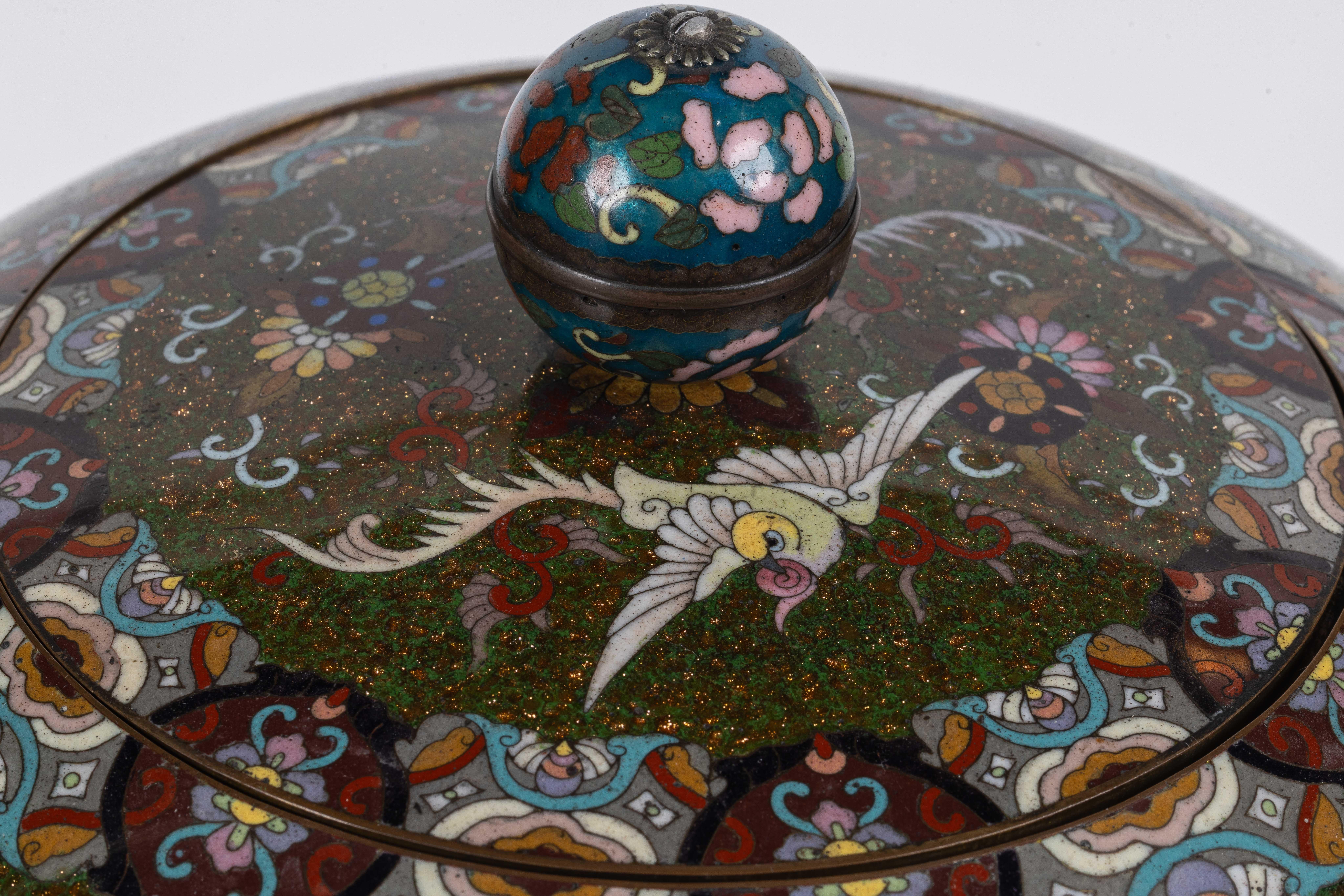 Majestic Japanese Cloisonne Enamel Covered Jar with Dragons, Theater Characters  For Sale 3