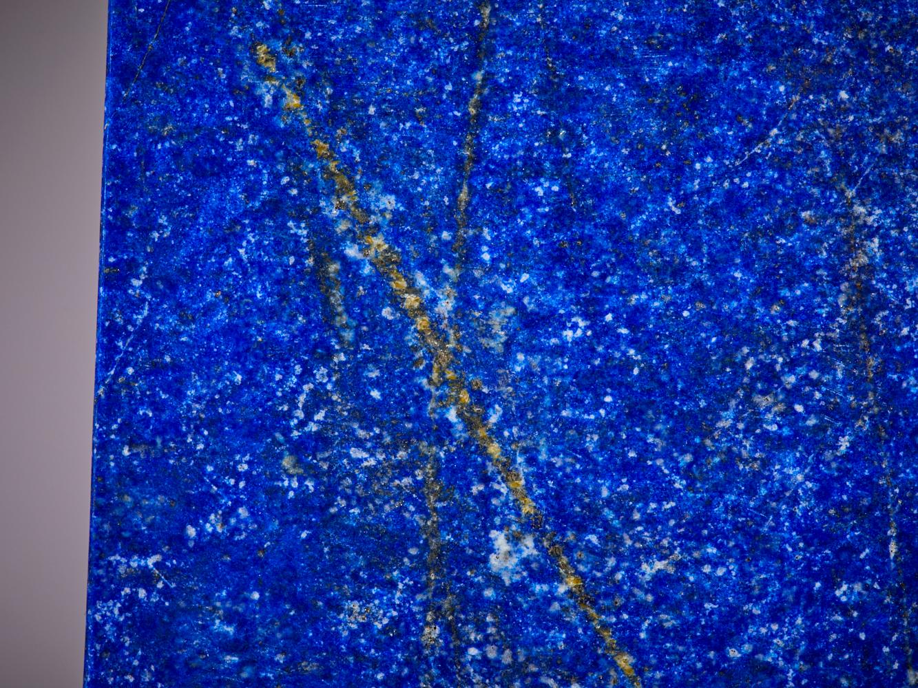 Majestic Lapis Lazuli: un tesoro blu intenso dall'Afghanistan In condizioni ottime a London, GB