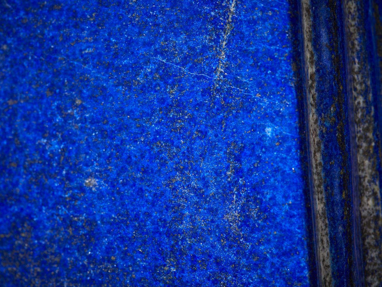 Majestic Lapis Lazuli: un tesoro blu intenso dall'Afghanistan 1
