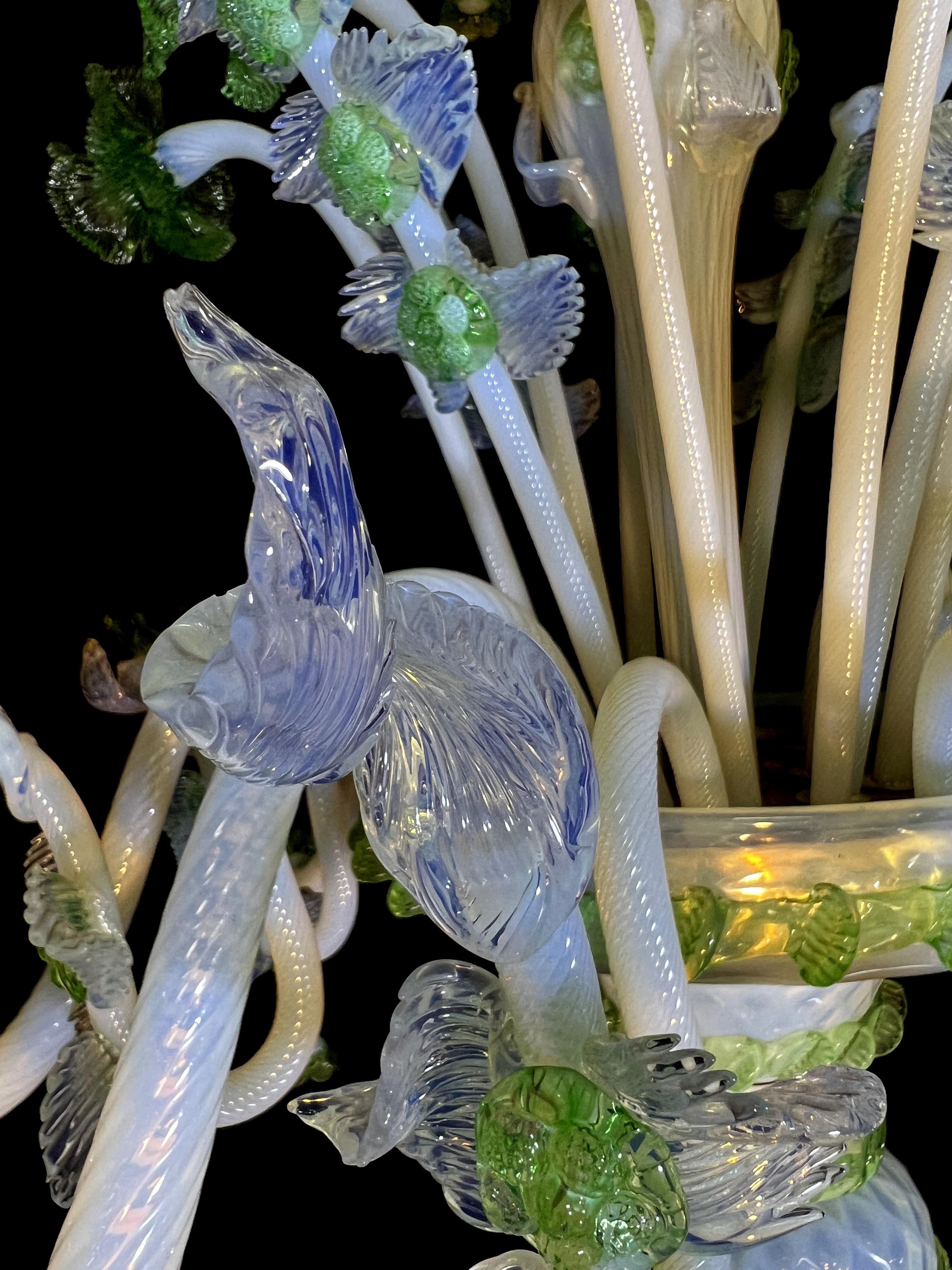 italien Majestueux lustre vénitien bleu clair et vert, Murano, années 1950 en vente