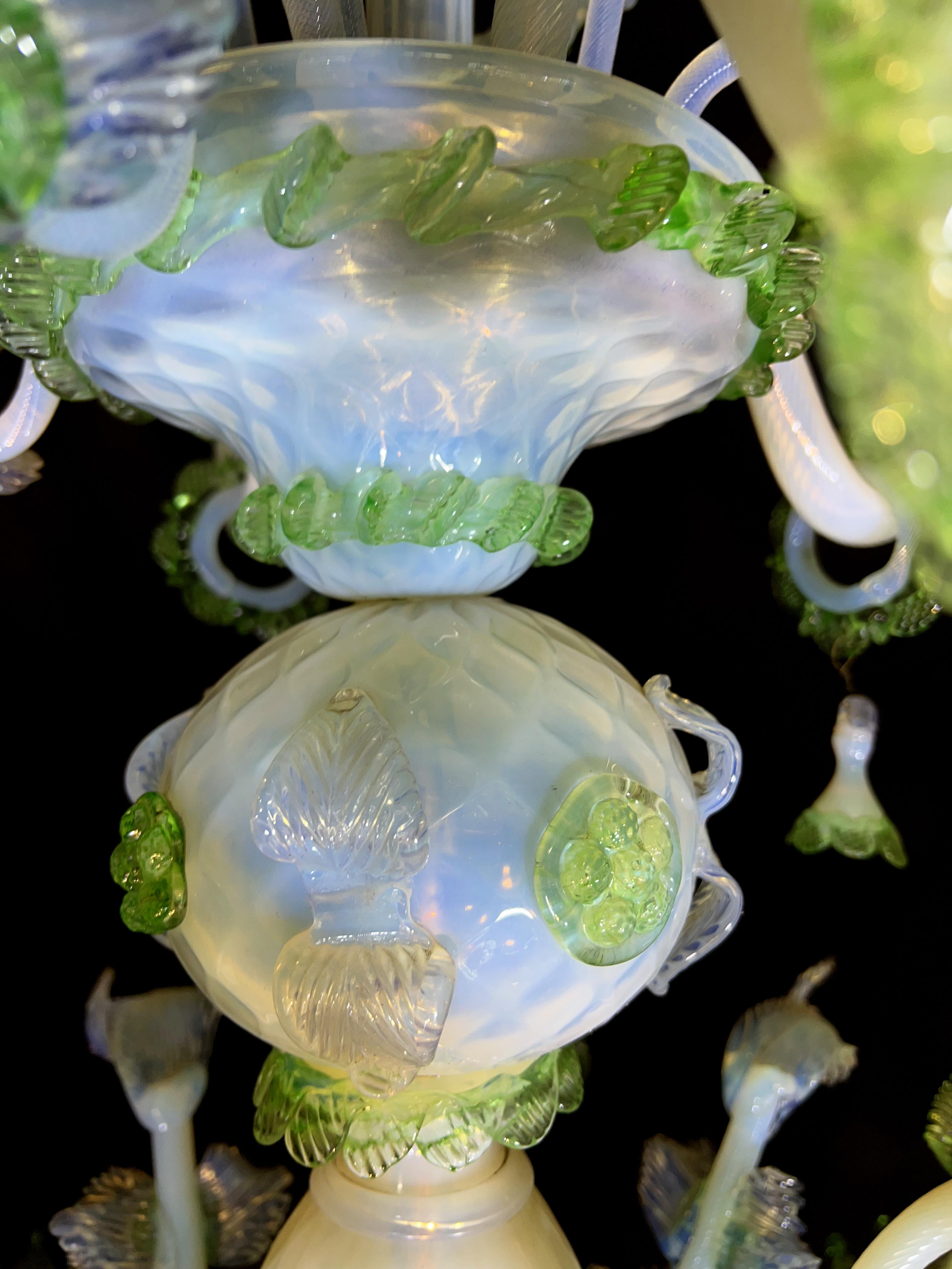Verre de Murano Majestueux lustre vénitien bleu clair et vert, Murano, années 1950 en vente