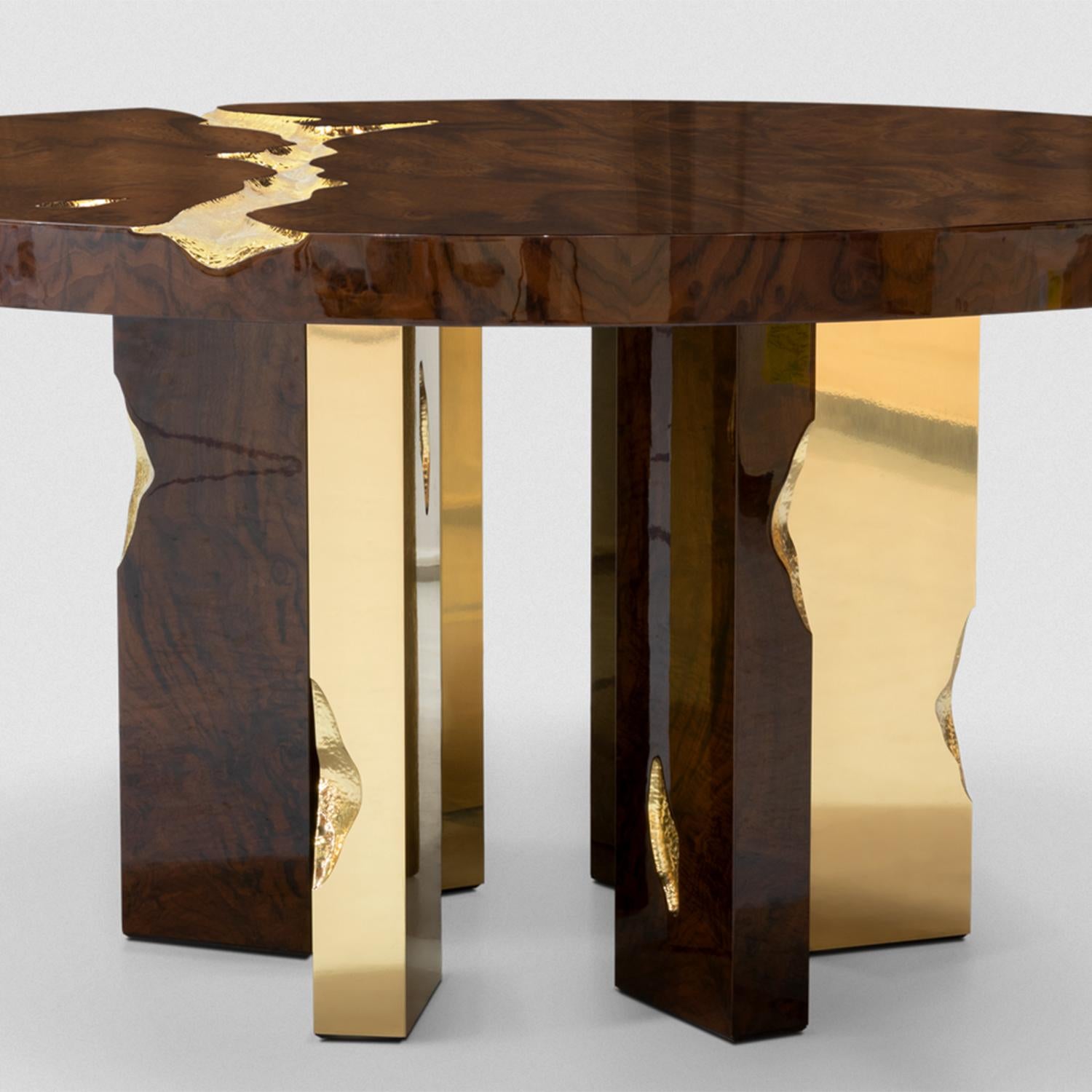 Majestic Mahogany Dining Table In New Condition For Sale In Paris, FR