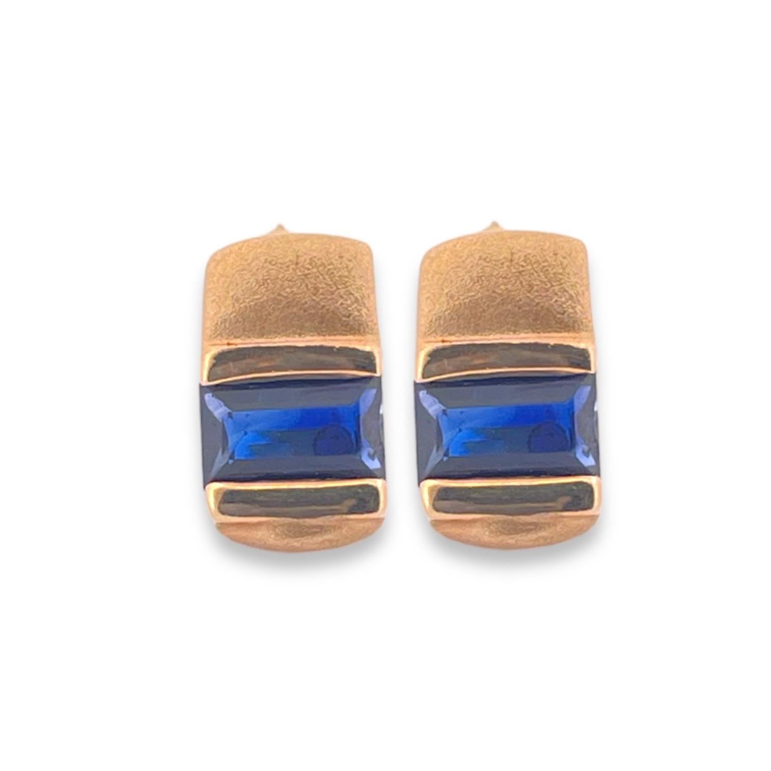 Modern Majestic Midnight Sapphire Stud Earrings in 14K Yellow Gold For Sale