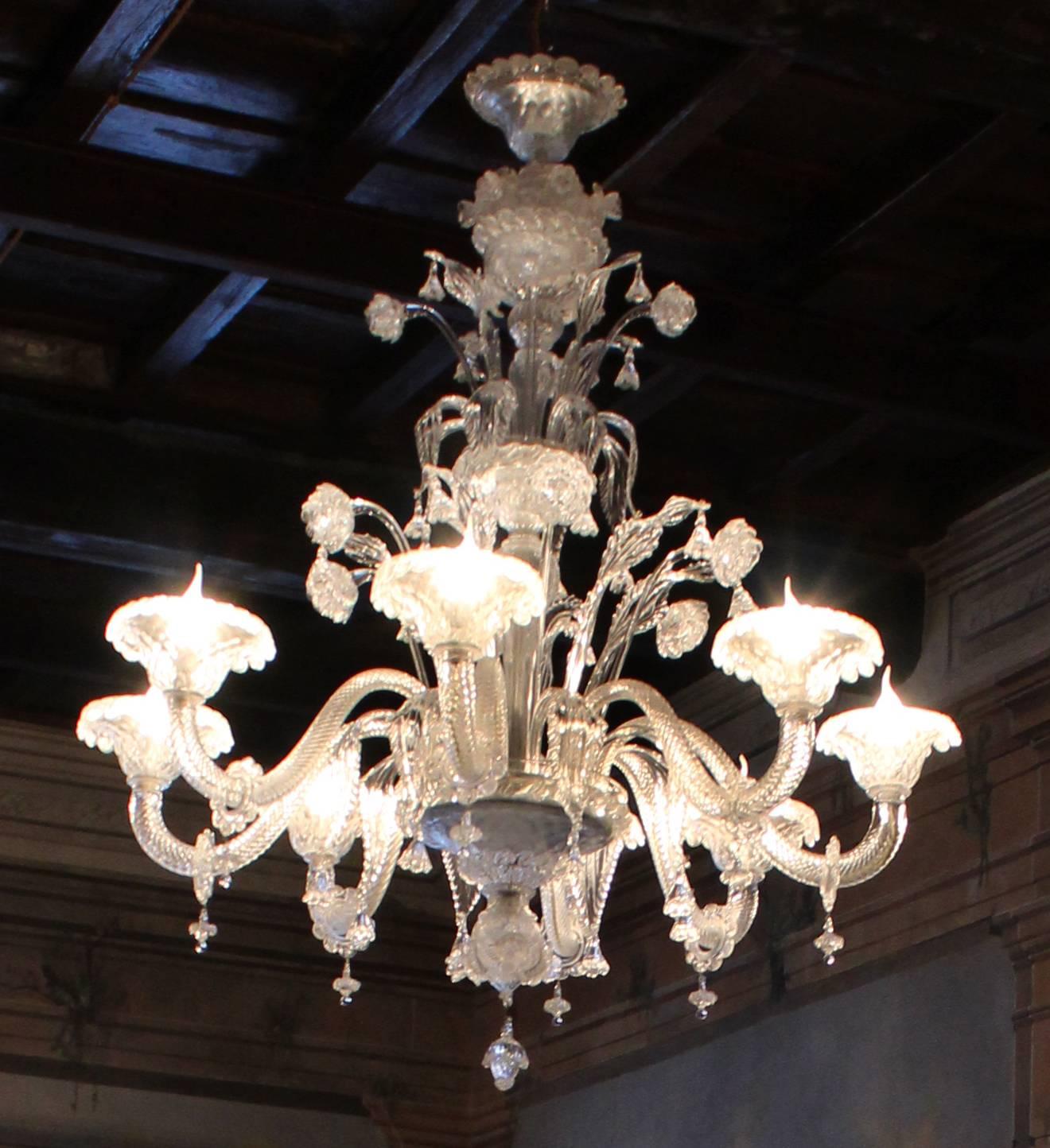 Majestic Murano Chandelier, 1980s In Excellent Condition In Budapest, HU