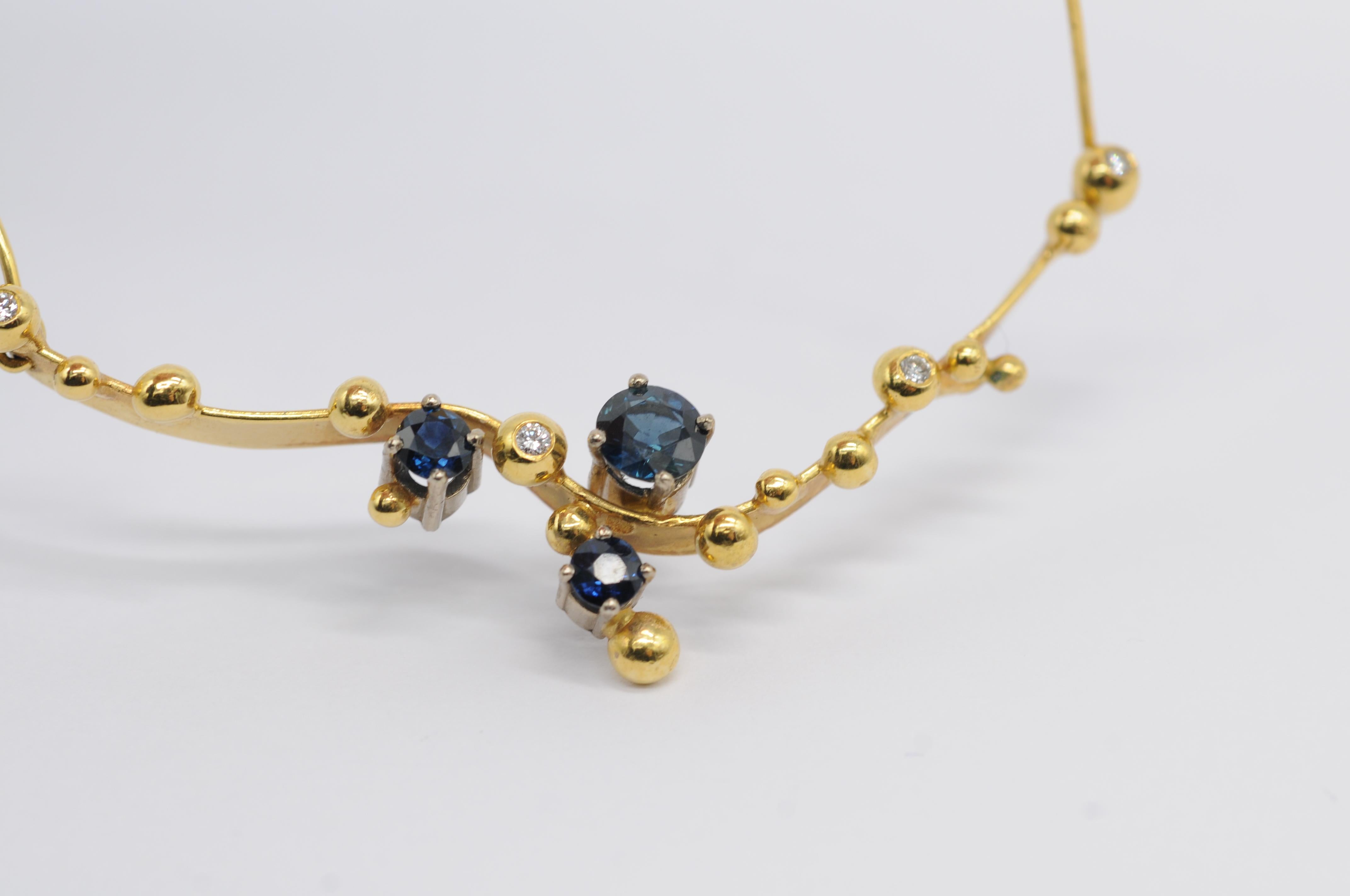 Majestic Halskette aus 18 Karat Gelbgold mit Diamanten und Saphiren im Angebot 2