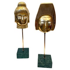 Magnifique paire de masques asiatiques Art déco en laiton patiné et marbre