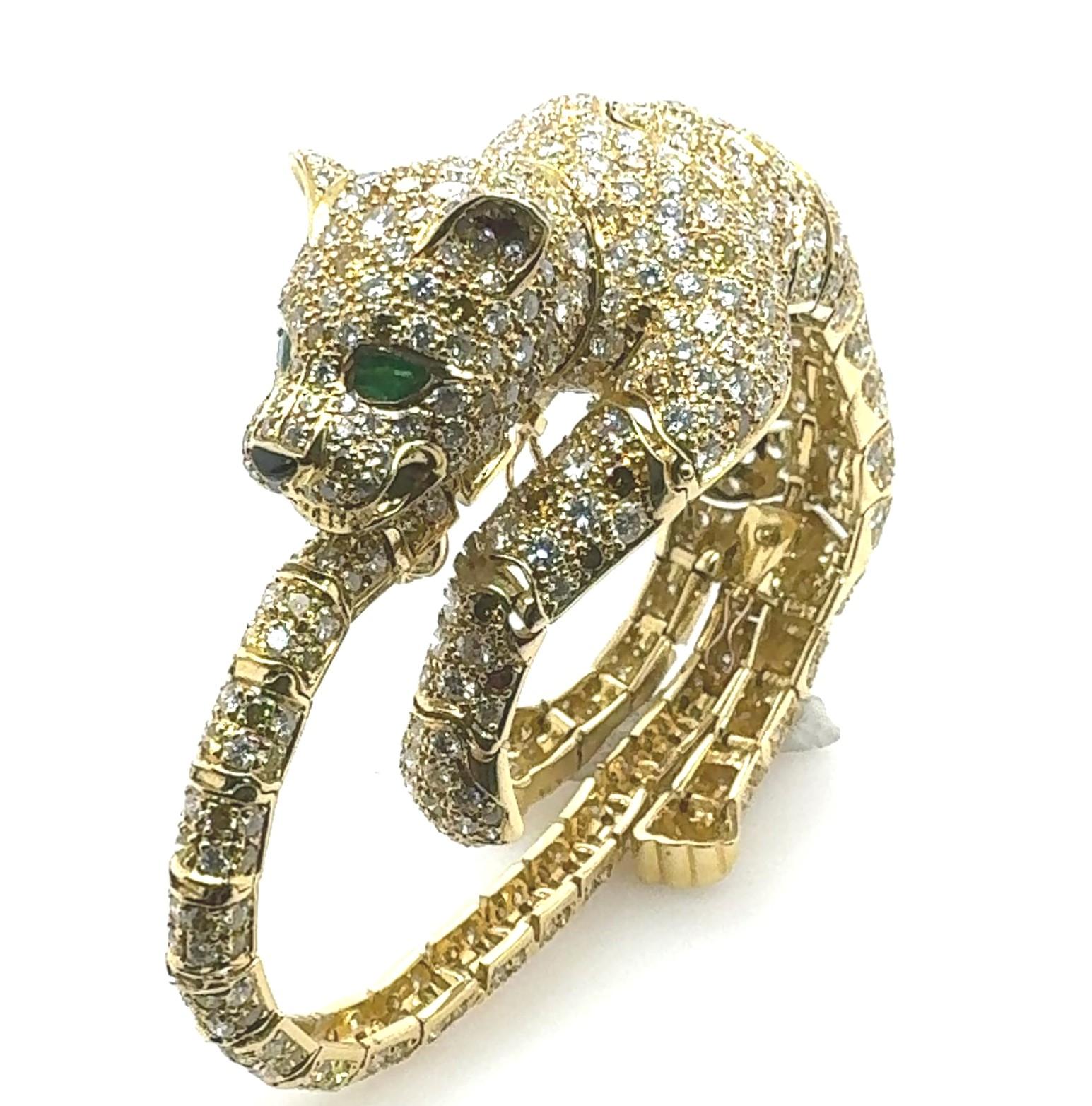 Majestic Panther 35.88 Carat Diamond Bracelet/Brooch In Excellent Condition For Sale In Duluth, US