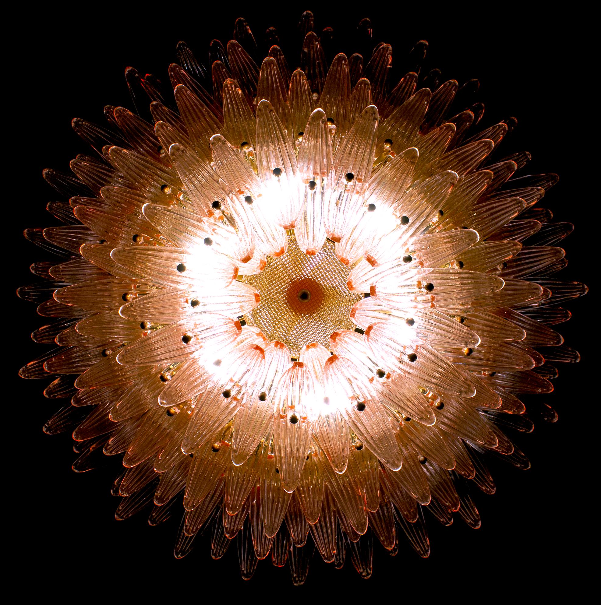 Majestätischer rosa Murano- Palmette-Kronleuchter im Angebot 7