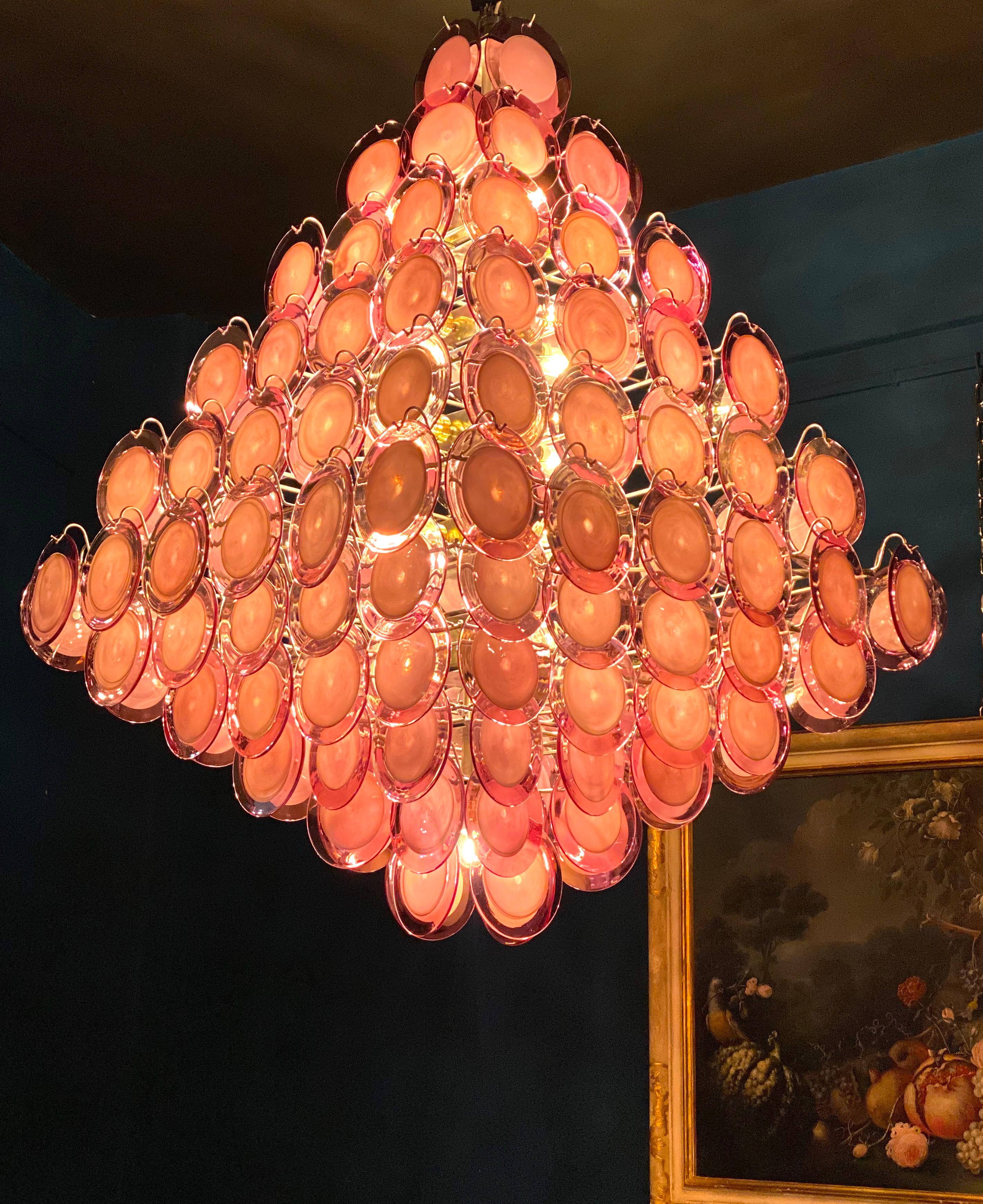 Maestoso lampadario a dischi in vetro di Murano viola in vendita 1