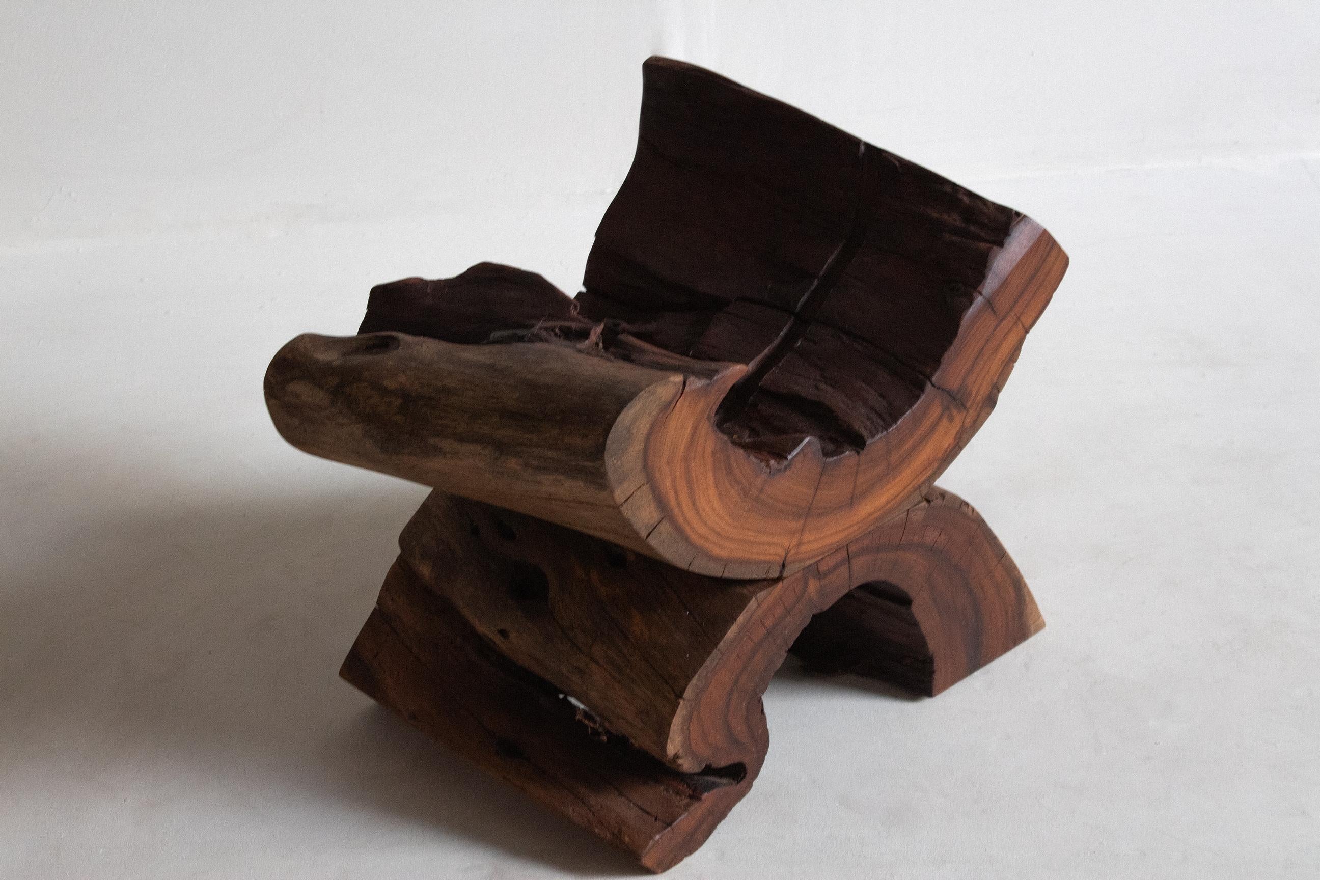 Majestuosa escultura en el Jabín mexicano Tallado a mano en venta
