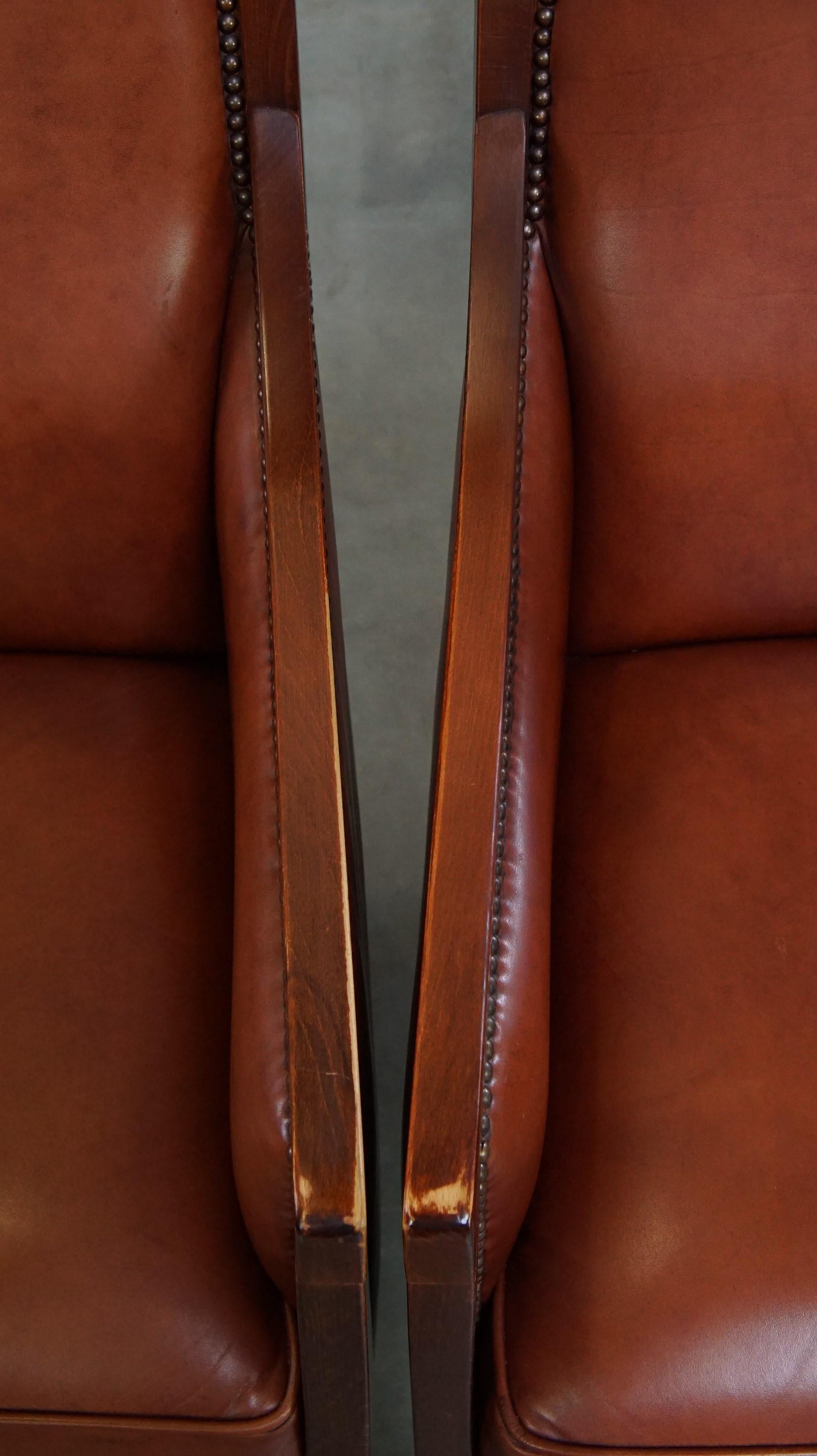 Majestic set di 2 poltrone in pelle di mucca color cognac dal design Art Deco in vendita 1