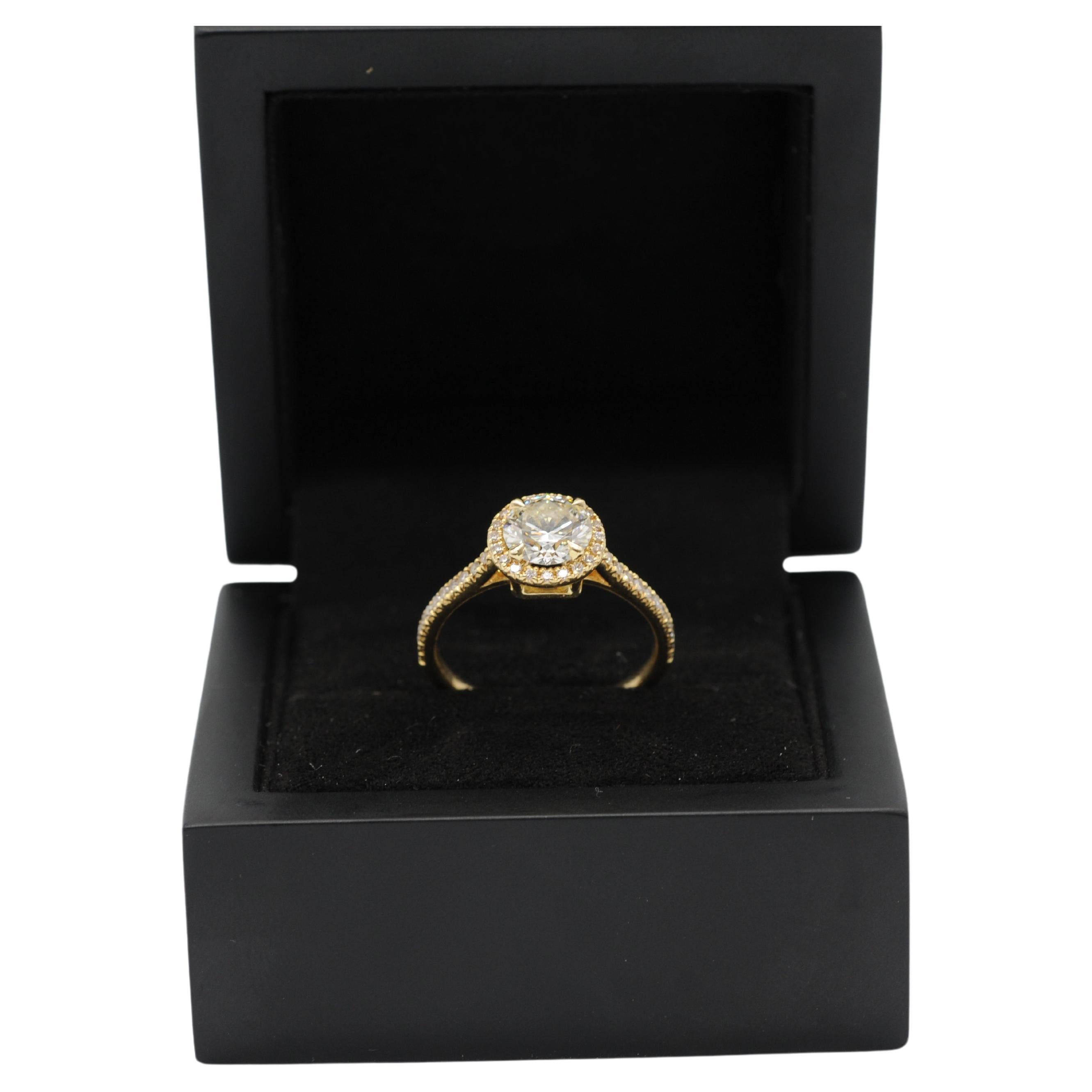 Majestic solitare Ring with diamond ca: 1.4ct in 18k gold  For Sale 5
