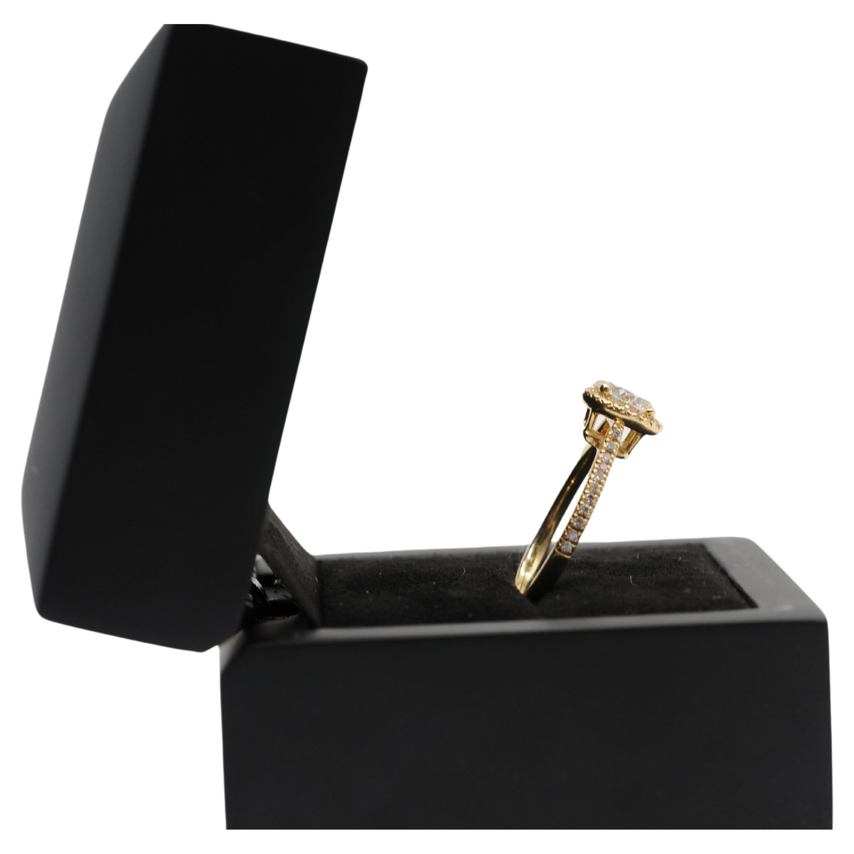 Anillo Majestic solitare con diamante ca: 1,4ct en oro de 18k Movimiento estético en venta